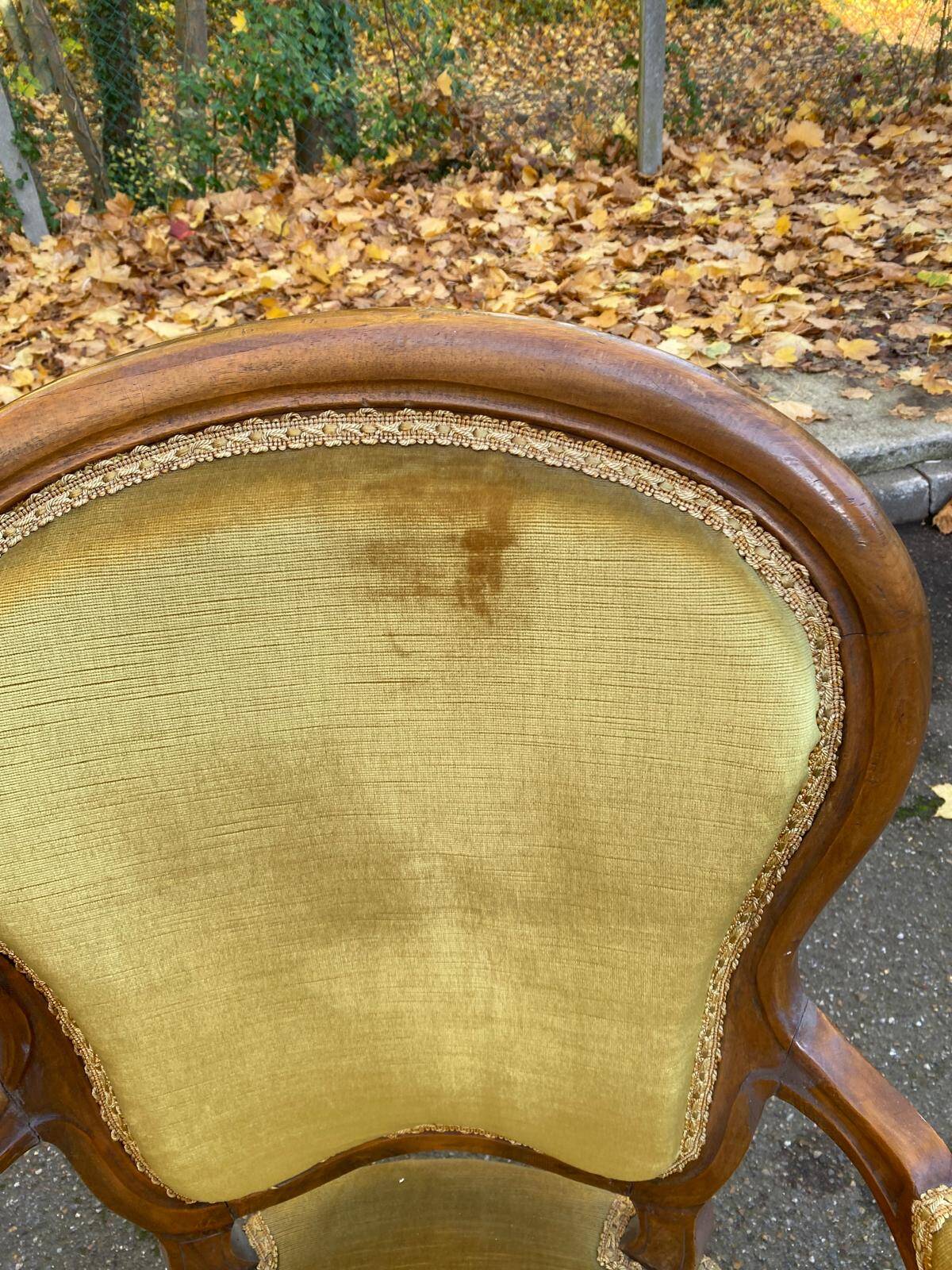 Louis Philippe armchair in oak and mustard yellow velvet from the 19th century