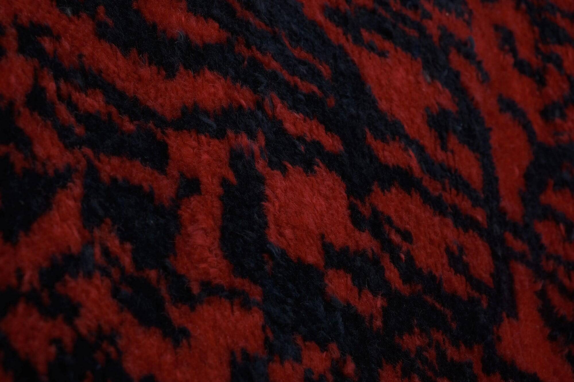 Vintage handmade Turkish rug 105x139 cm