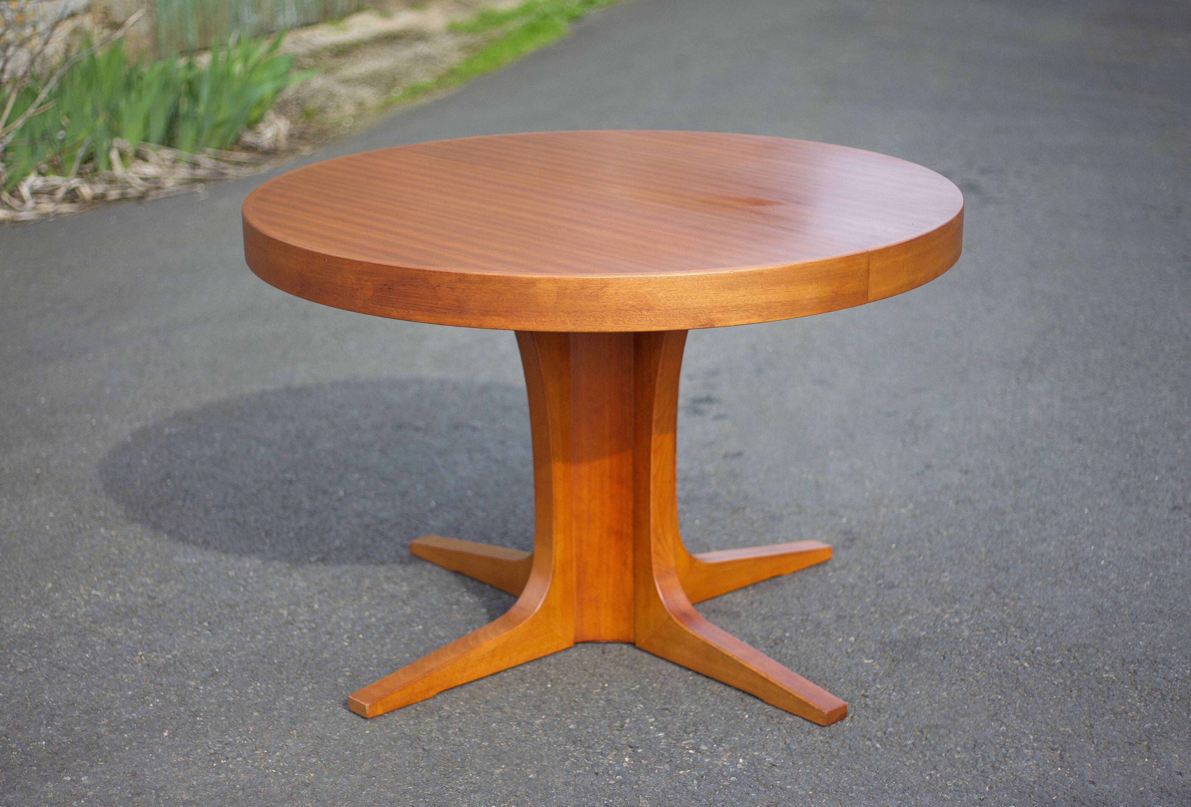 Round wooden table with 3 extensions, table with central star foot, dining table, living room table