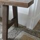 Banc antique en bois brutaliste