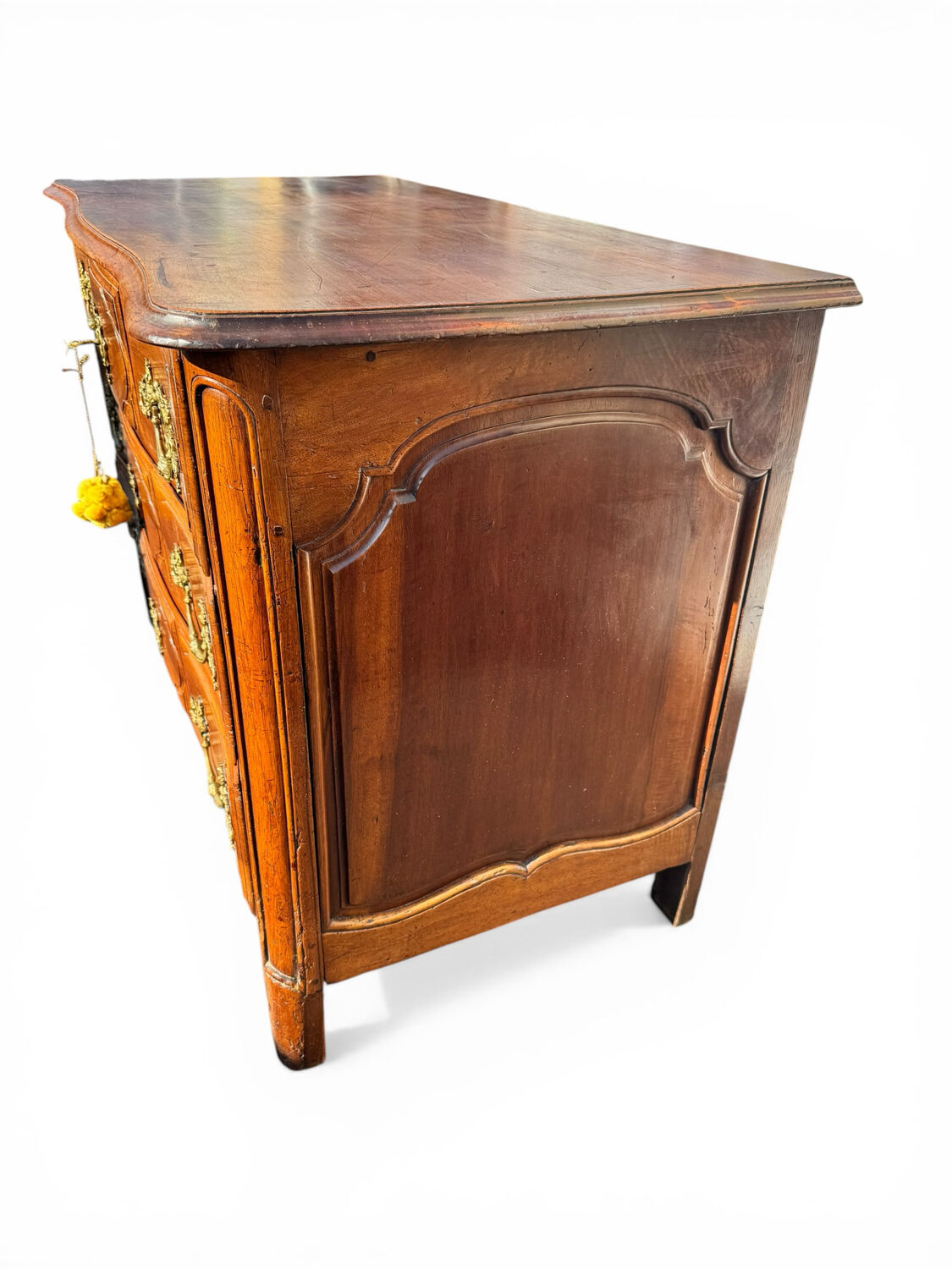 Parisian commode from the Louis XIV – Louis XV period, 18th century.