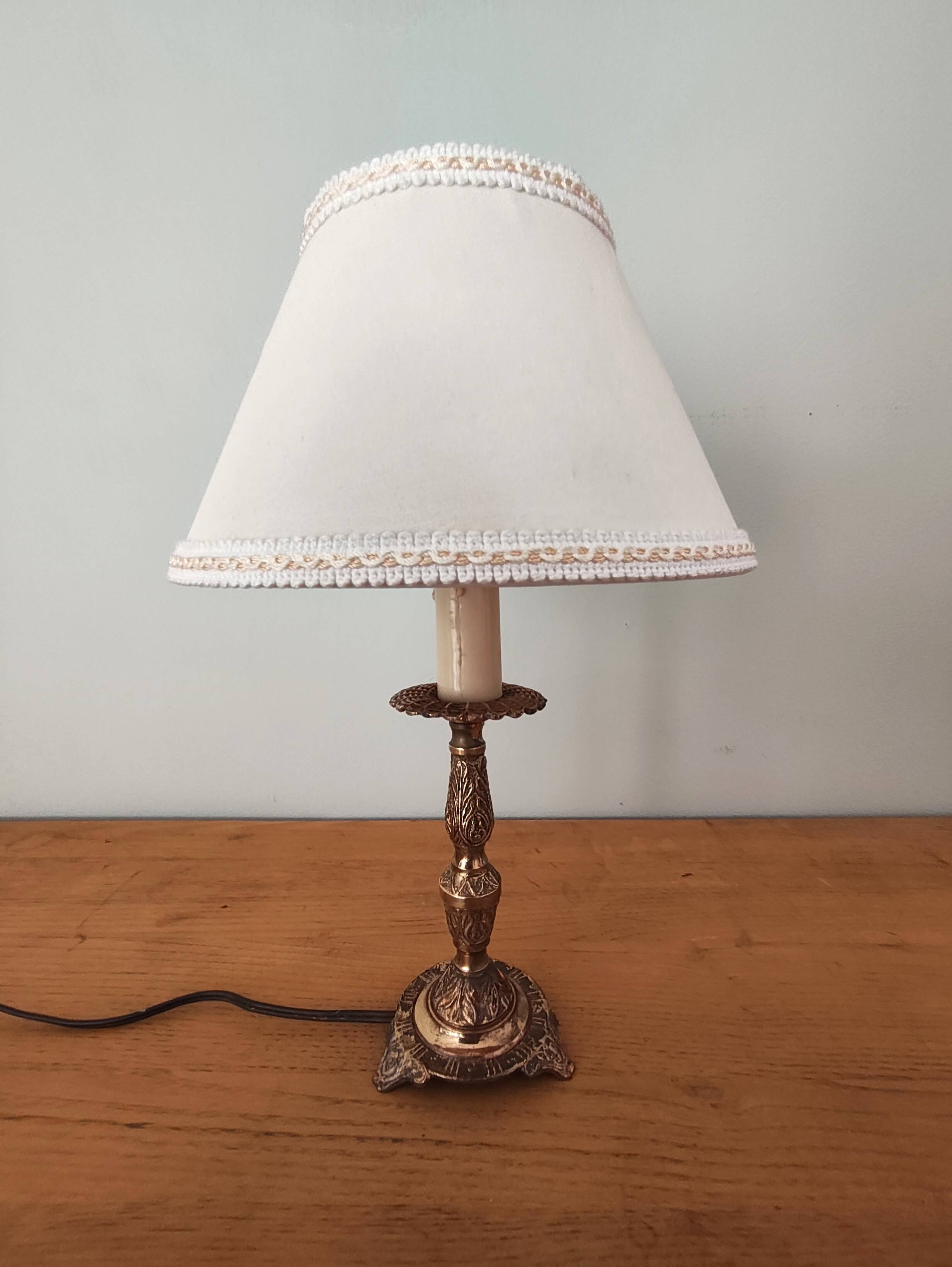 Art Deco lamp with a bronze base