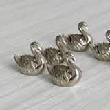 Metal swan name holders
