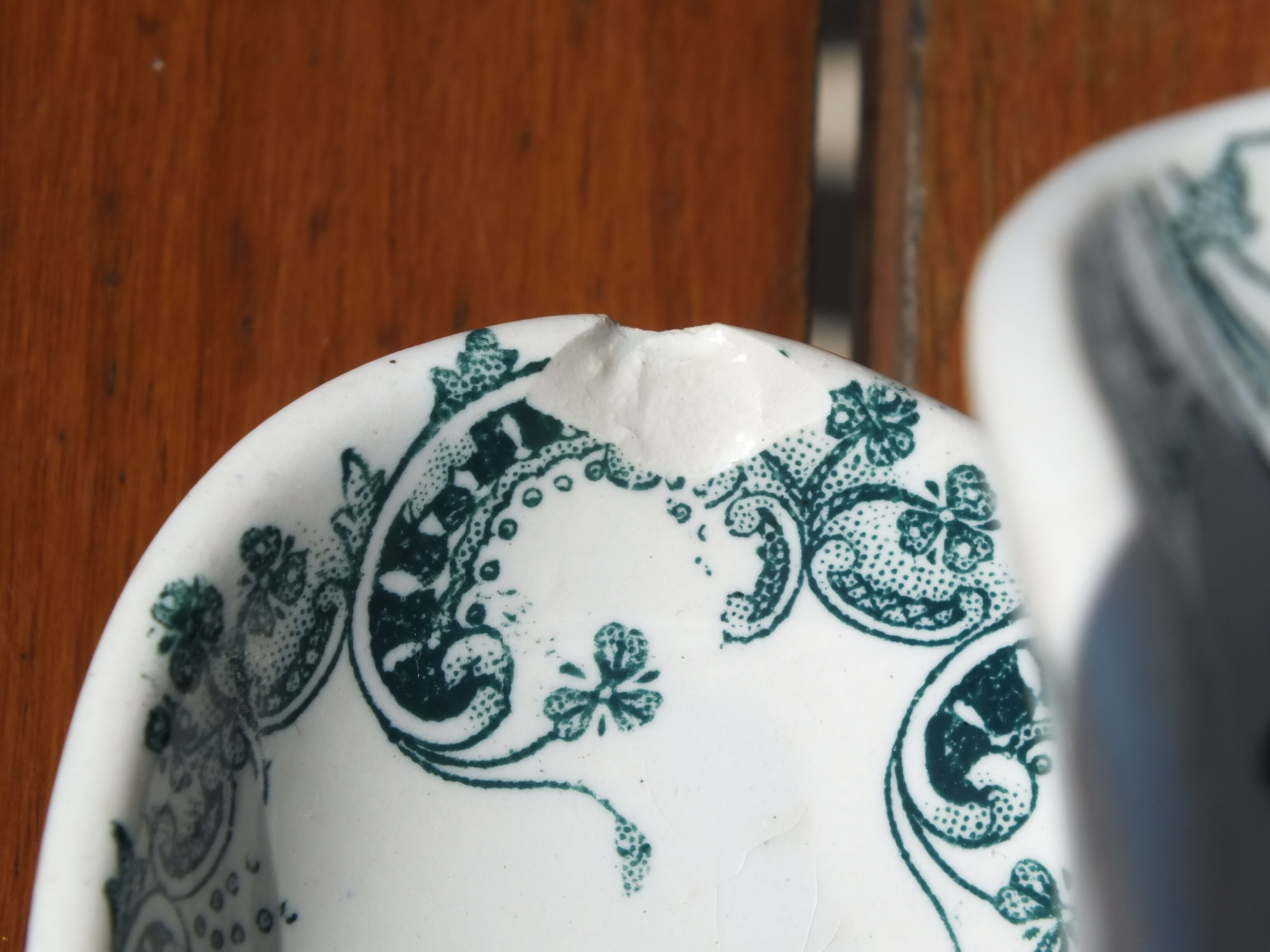 Gravy boat en Terre de Fer Saint Amand and Hamage model Byzantine