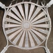 Fauteuil de jardin fer forgé à lames flexibles rivetées début XXè