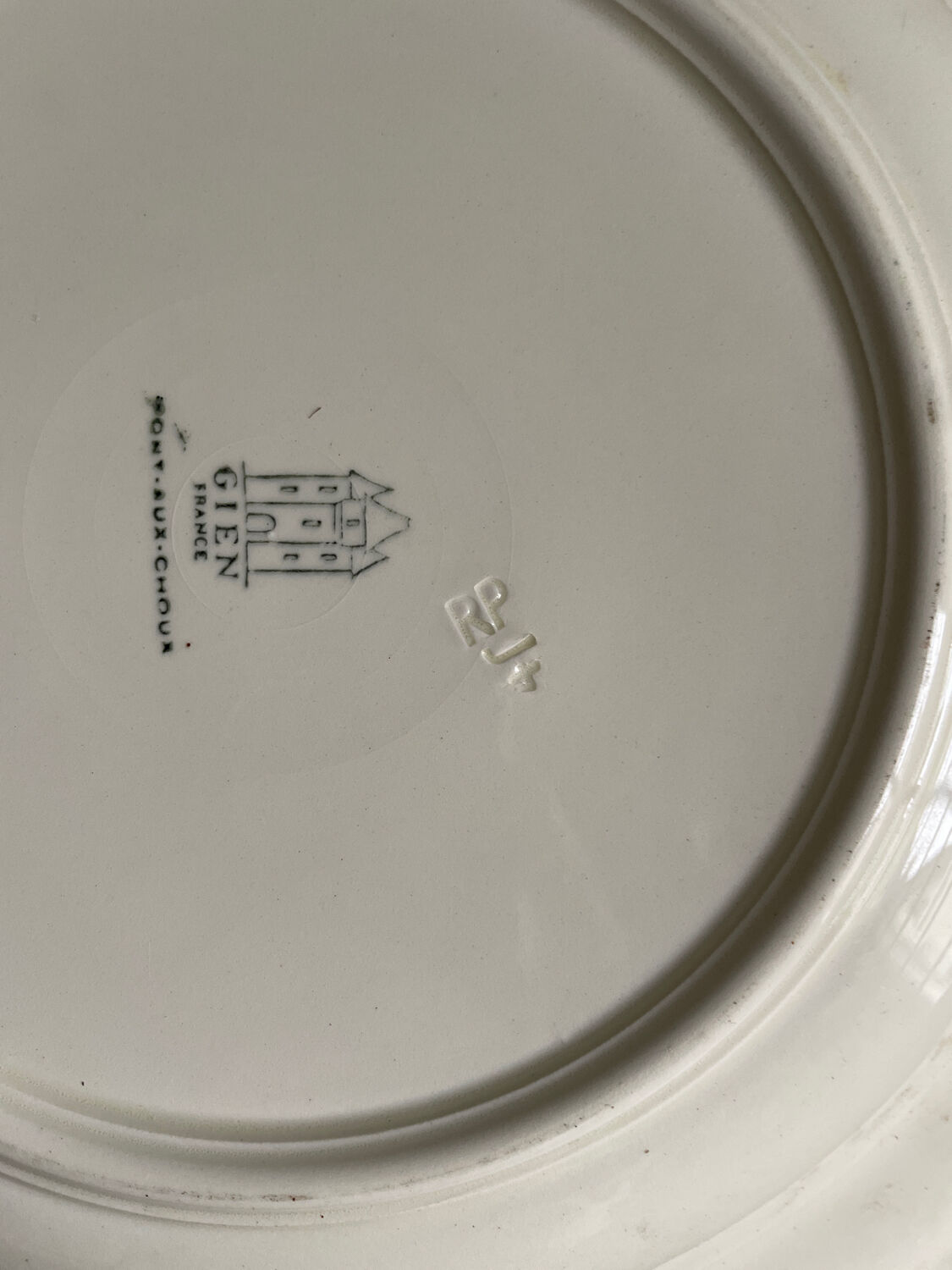 Dish Gien bridge with cabbages