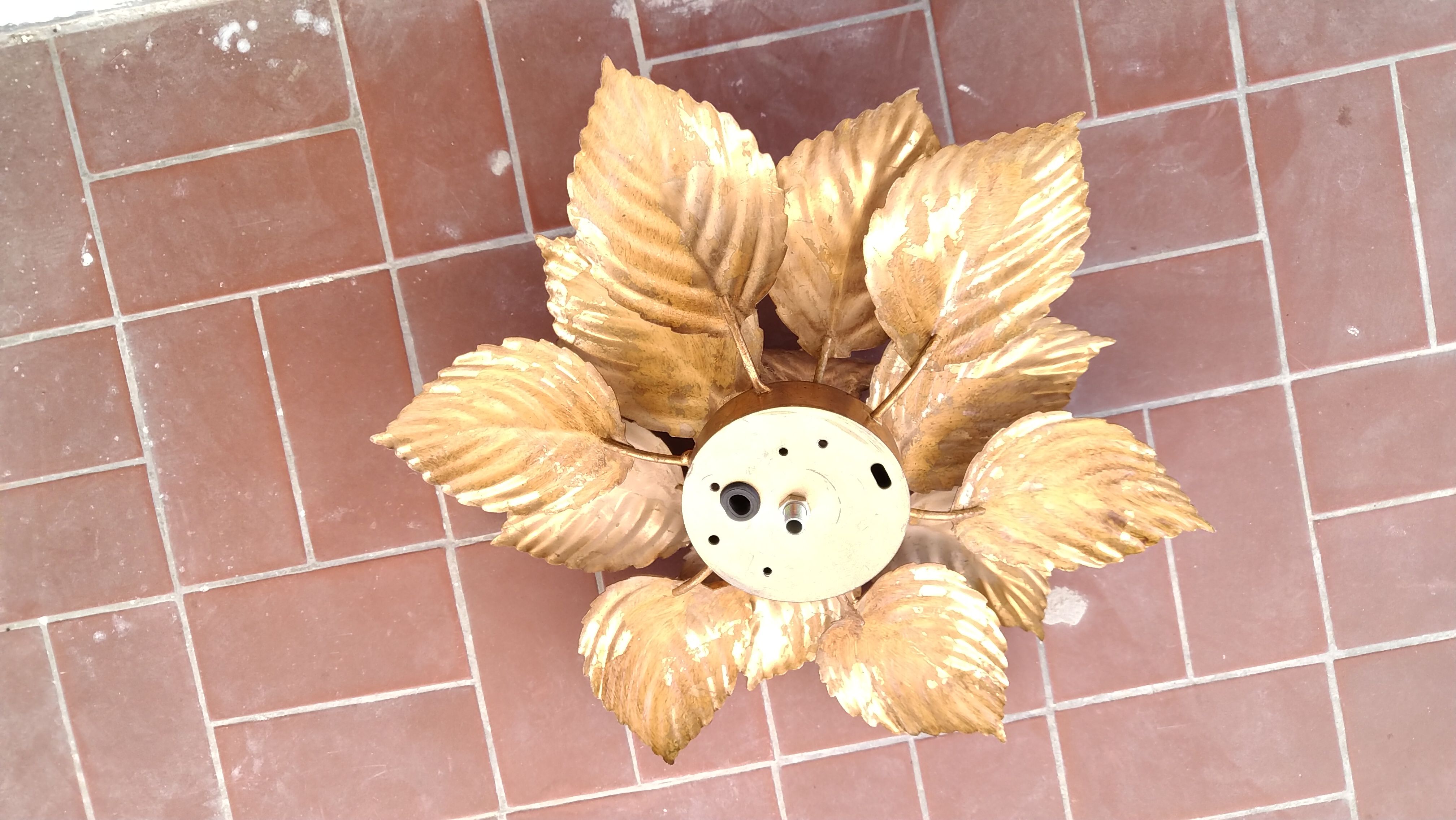 Flower sconce