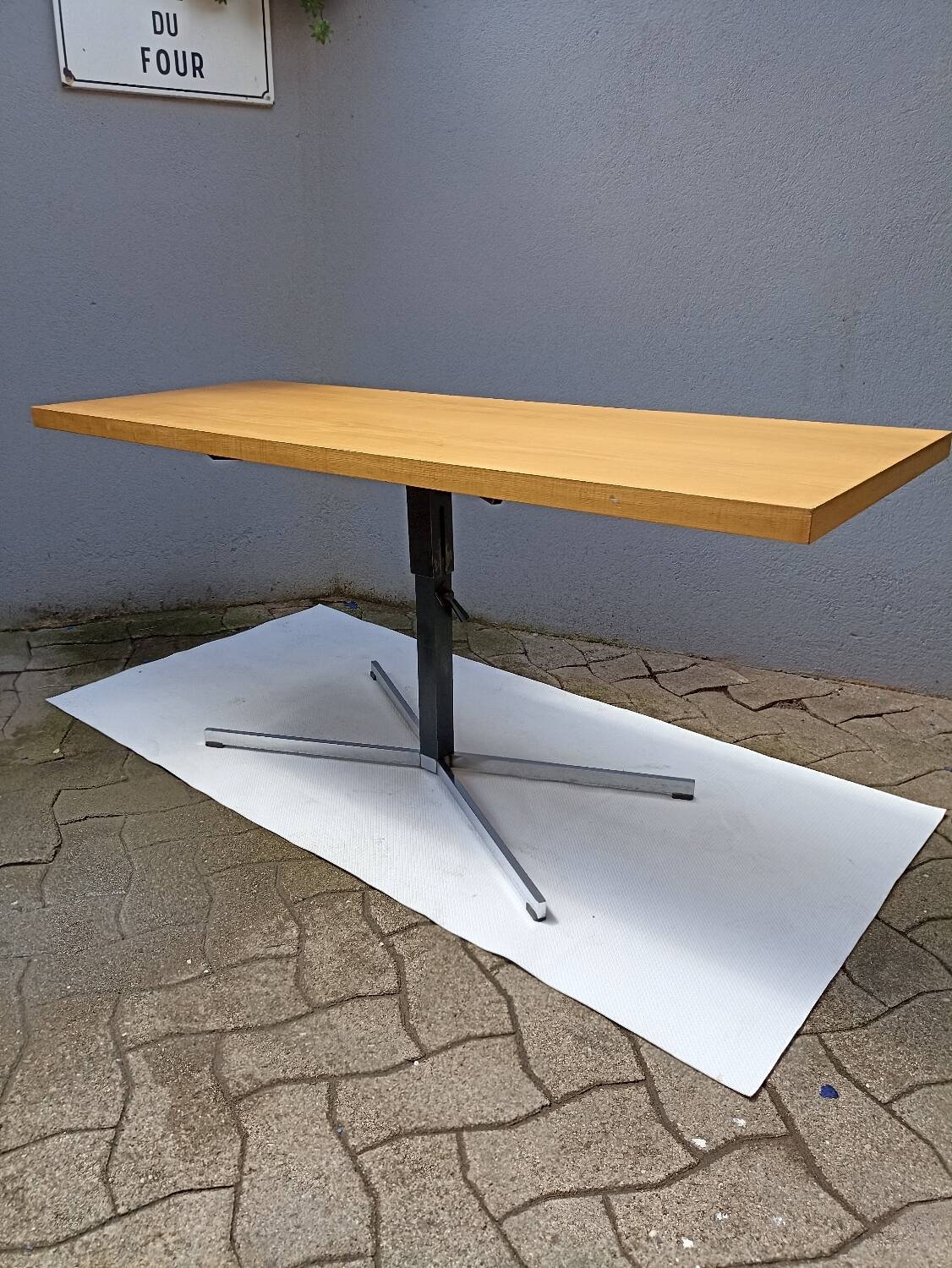 Adjustable vintage Scandinavian coffee table