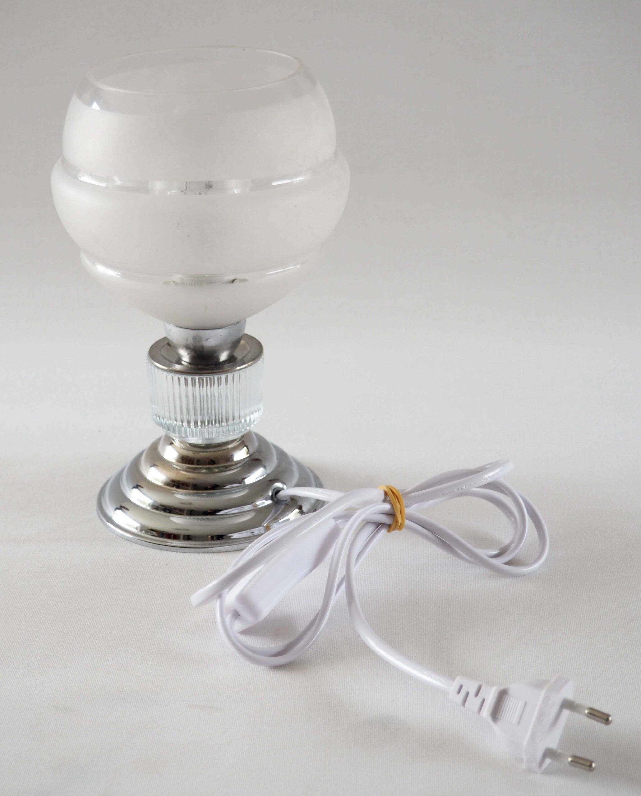 Lampe art déco globe satiné et chrome