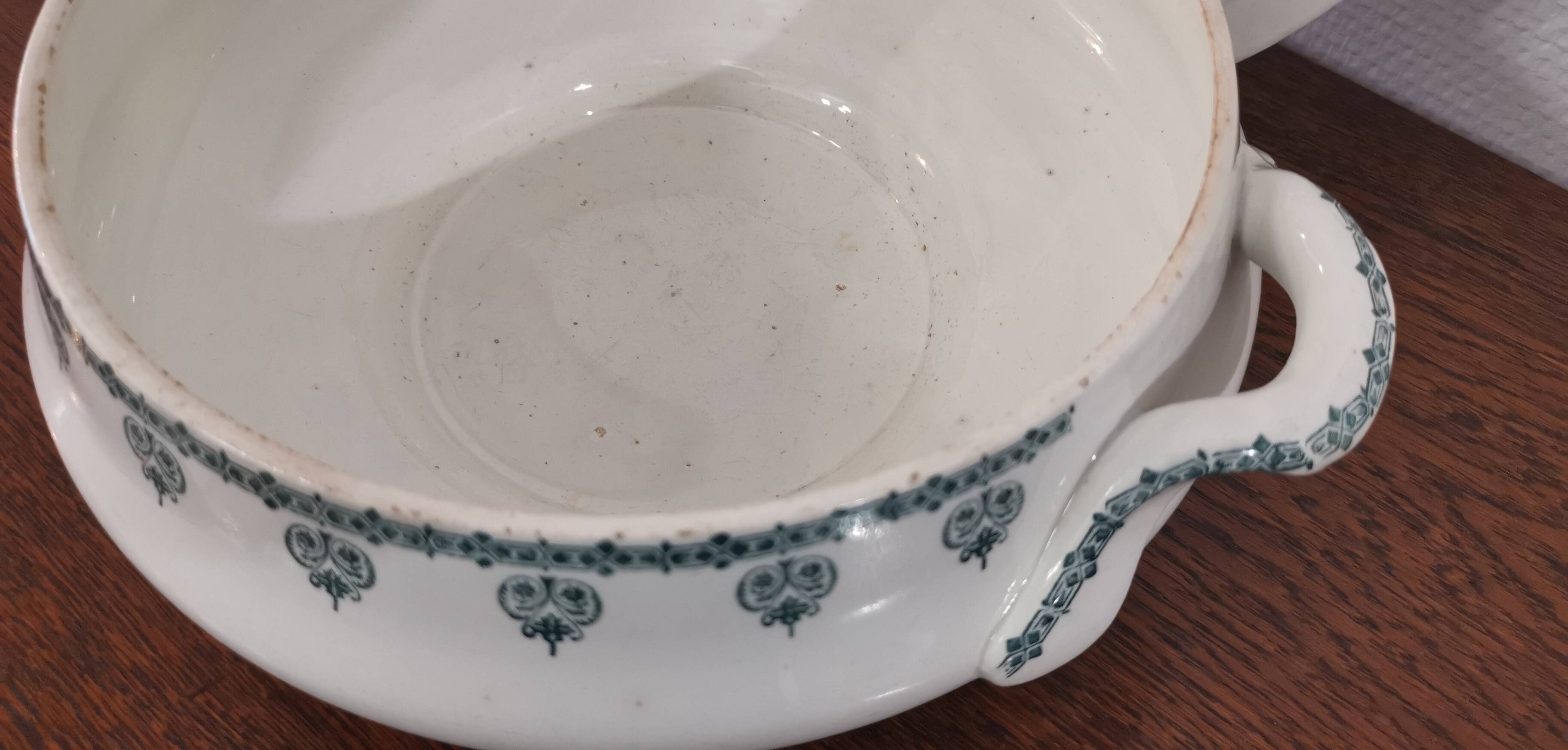 Soupière en faïence de Céranord St Amand Nouvelles Usines