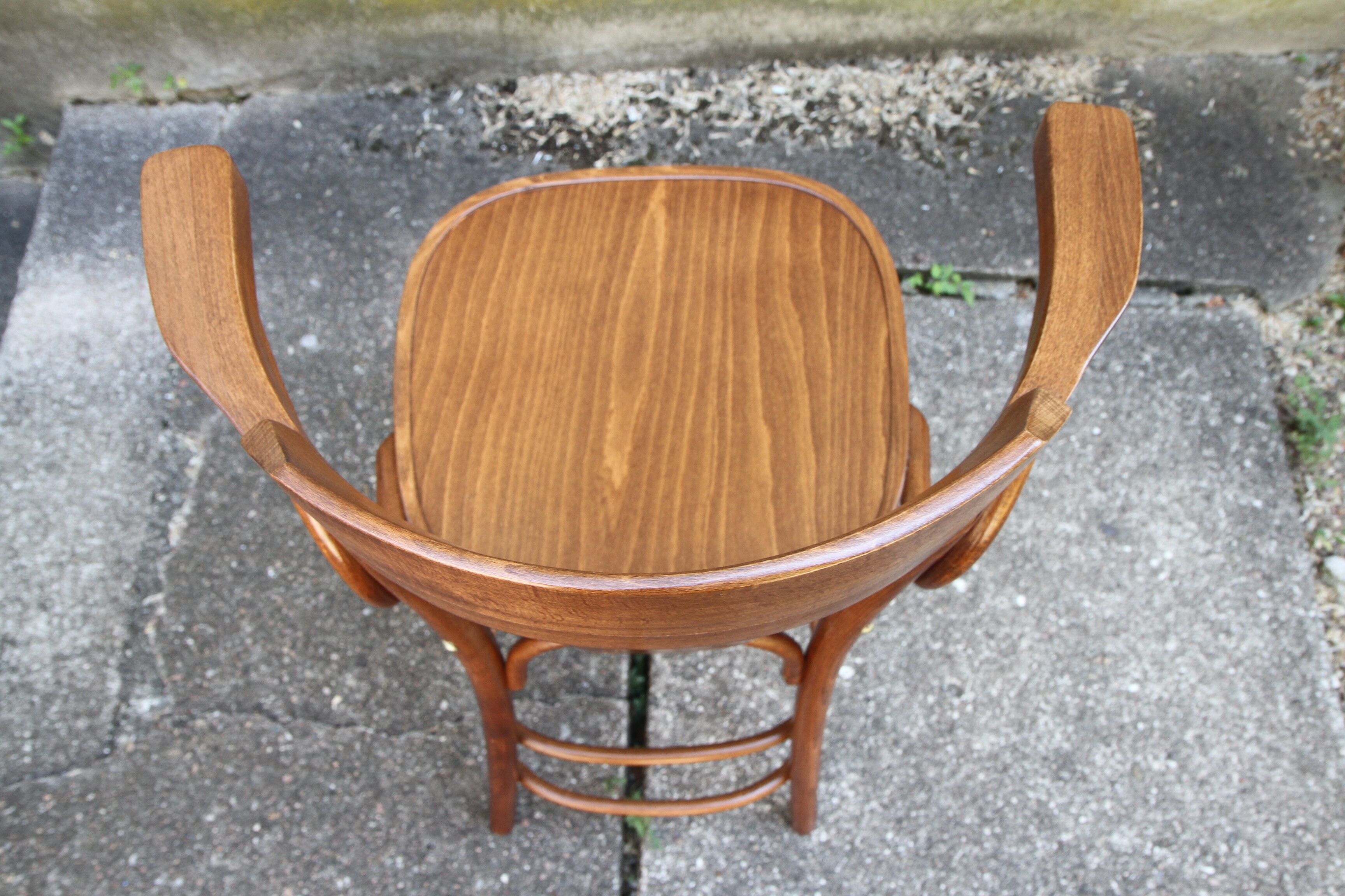 High curved wooden bar chair