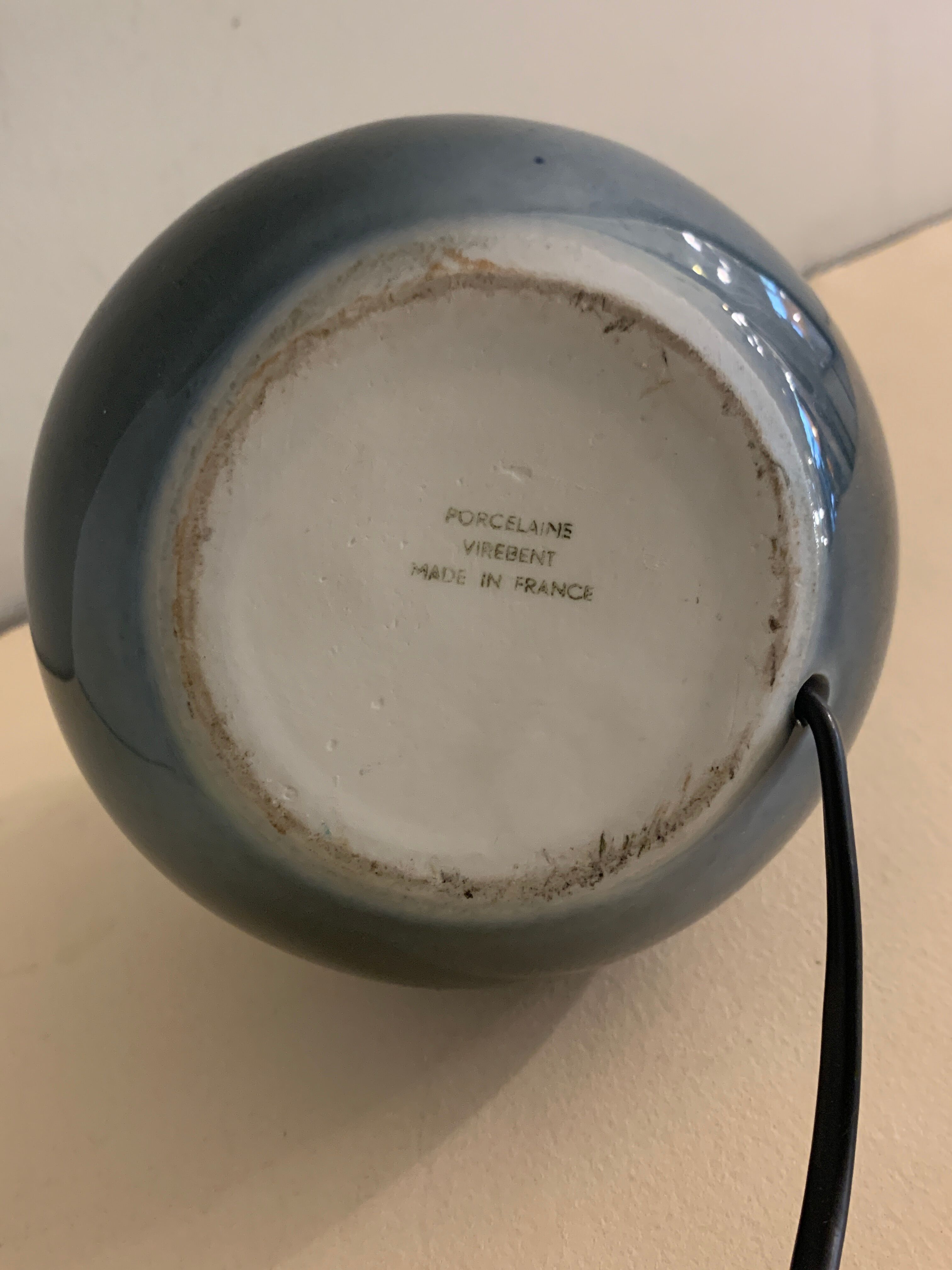 Virebent grey porcelain ball lamp foot