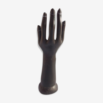 Main bois sculpté noir