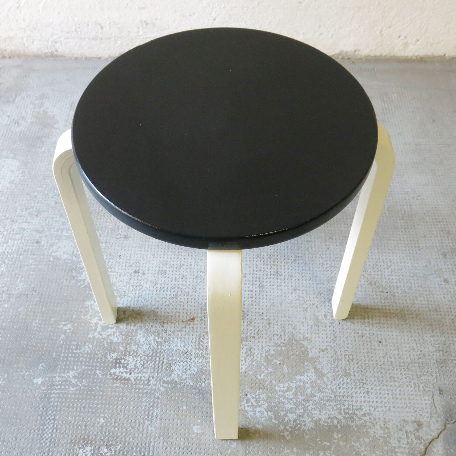 Two-tone Scandinavian stool