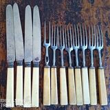 Thornhill London - 4 knives + 8 forks - Victorian period 19th century
