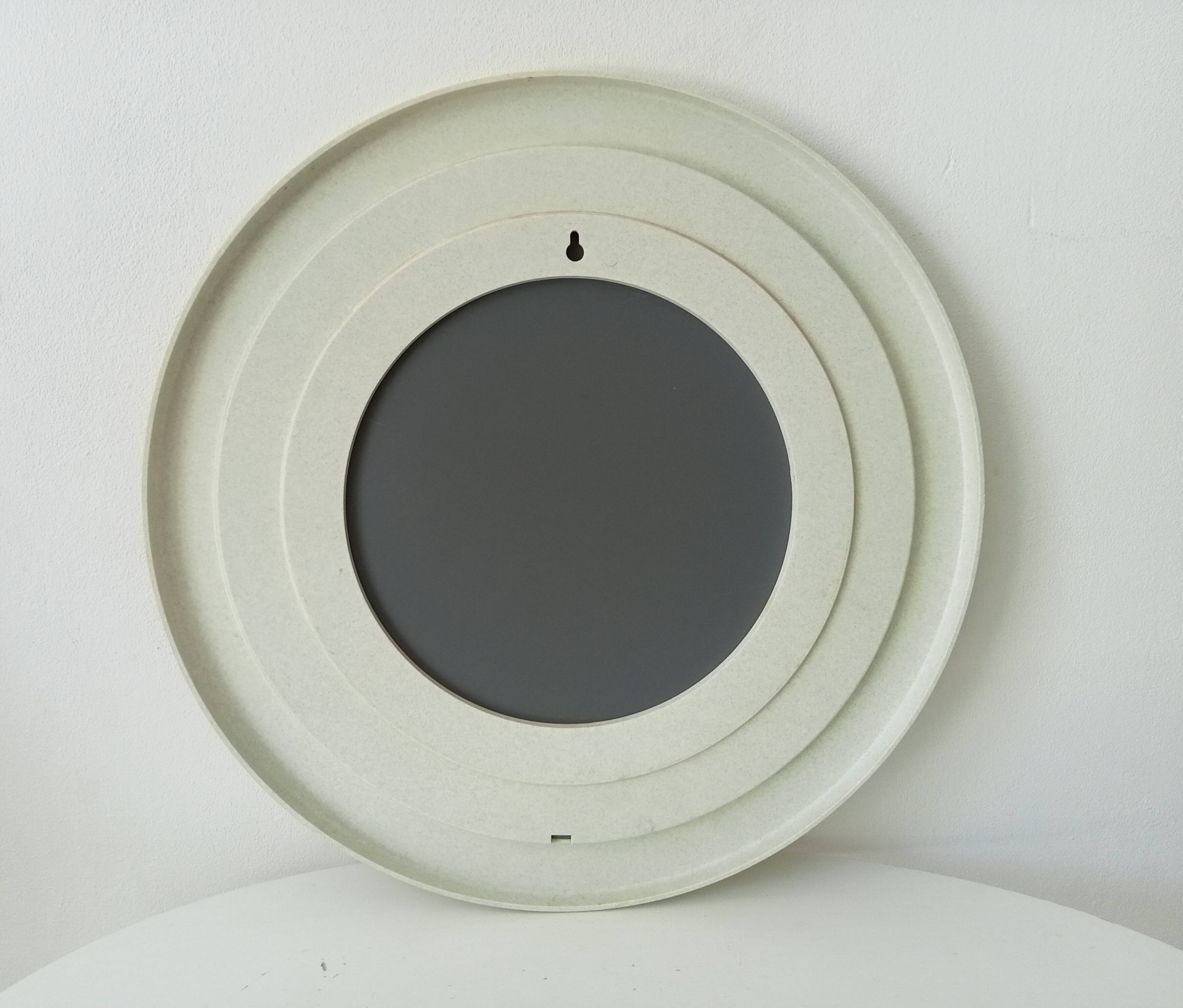 Vintage round mirror from the 70s/80s.