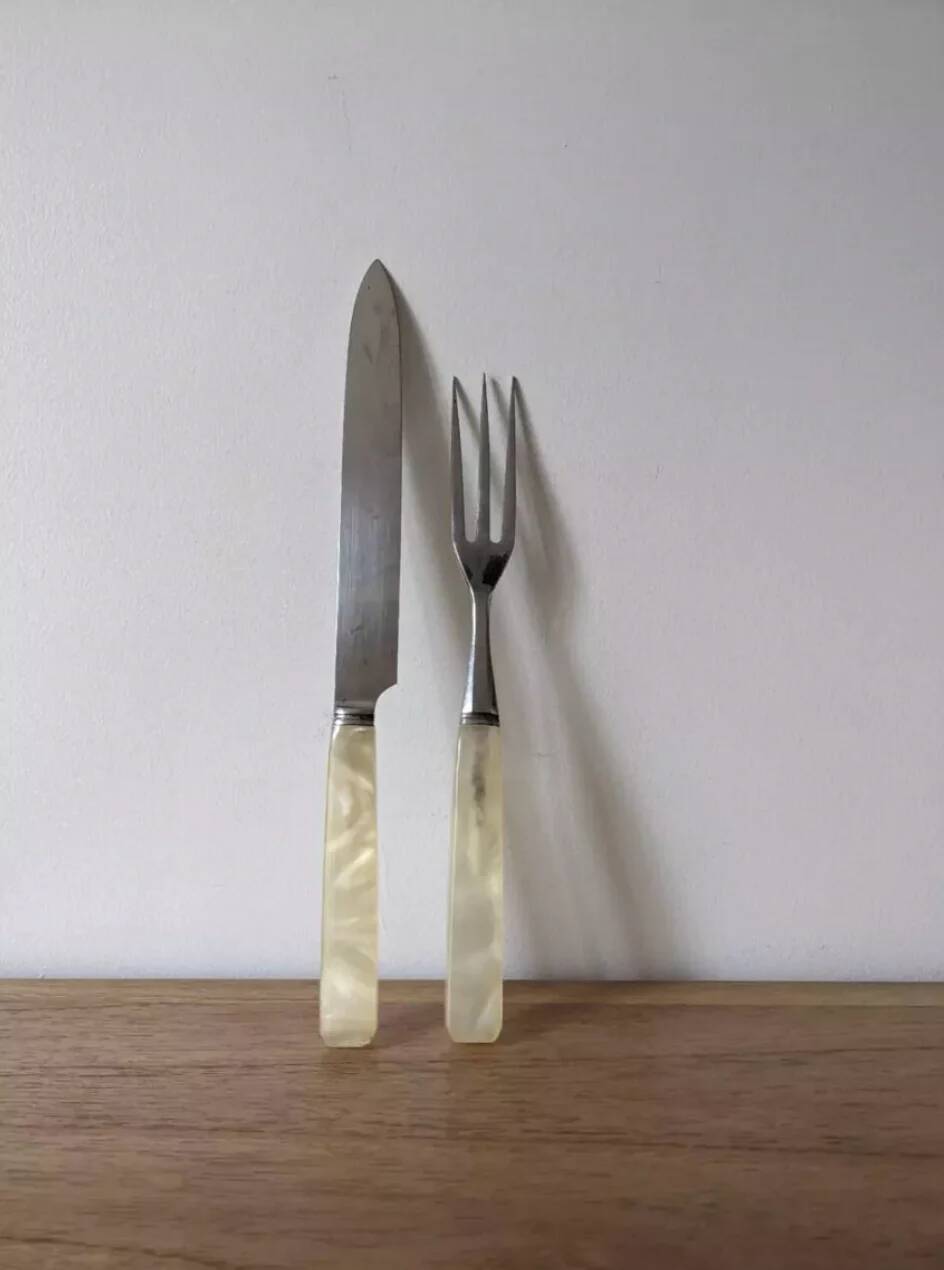 Stainless steel and mother-of-pearl serving cutlery