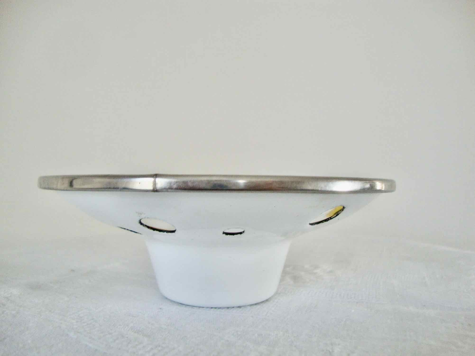 Enamelled trinket bowl