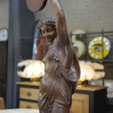 Statue de jardin en fonte 1900 " femme au tambourin"