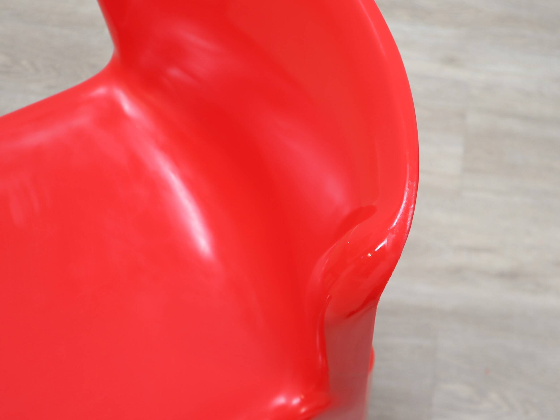 1970s Kartell Model 4875 chair by Carlo Bartoli red color