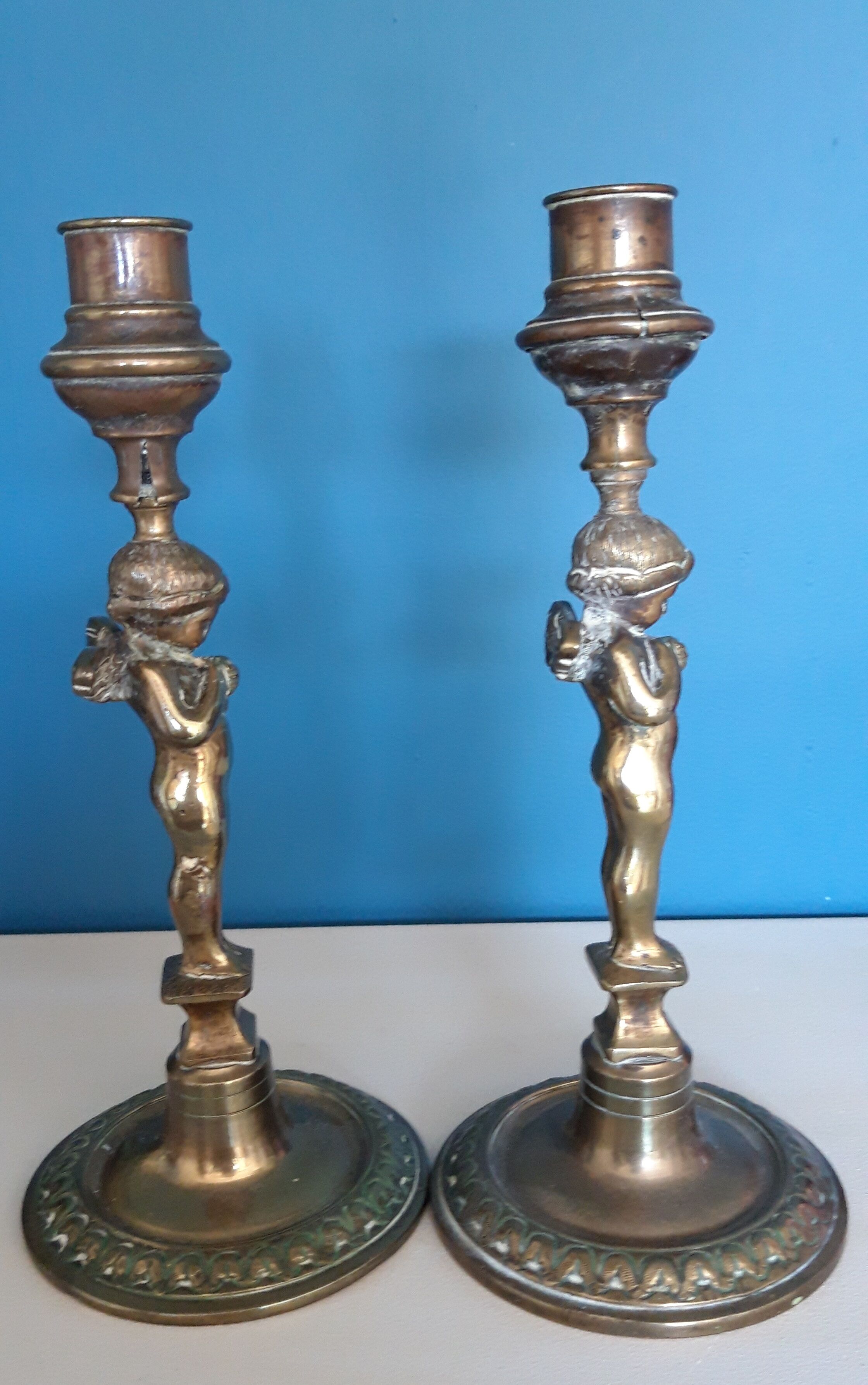 Paire de chandeliers en métal