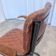 Chaise de salle à manger en cuir matelassé vintage : fauteuil de bureau industriel