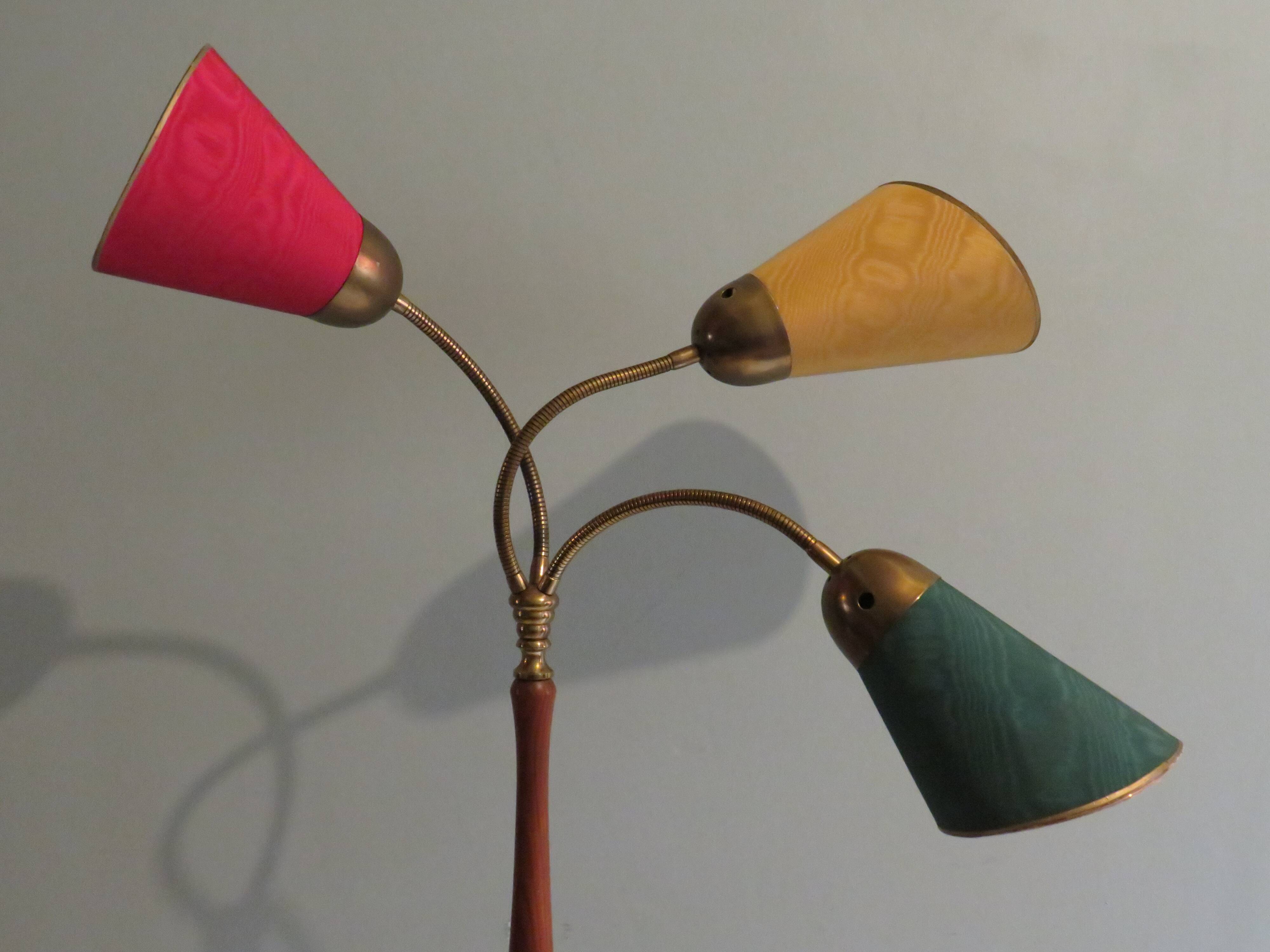 Lampadaire 1950 avec 3 abat-jours colorés