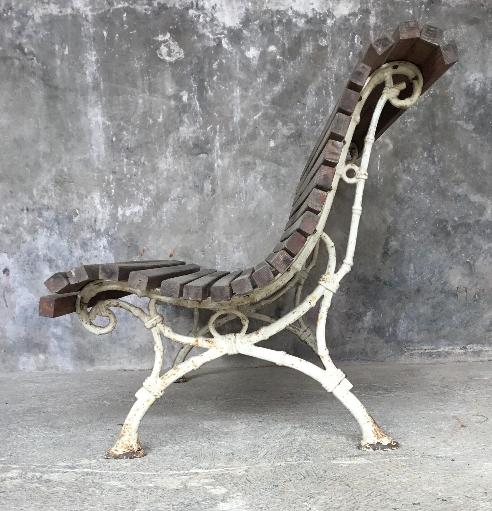 Garden bench - cast iron base and wooden slats