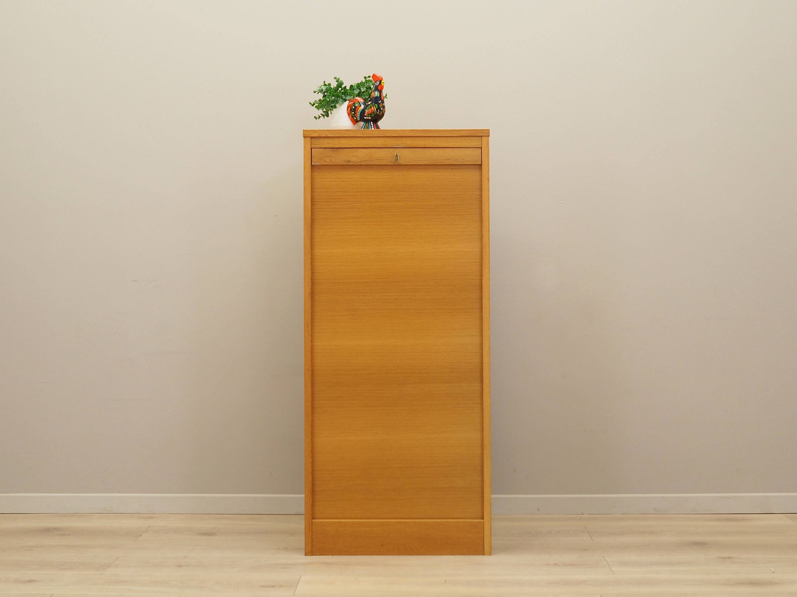 Ash dresser, Danish design, 1960s, production: Denmark