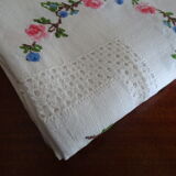 Openwork tablecloth and 8 assorted napkins 230 x 165