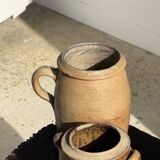 Large matte stoneware oval pot with beige handle H21 D12