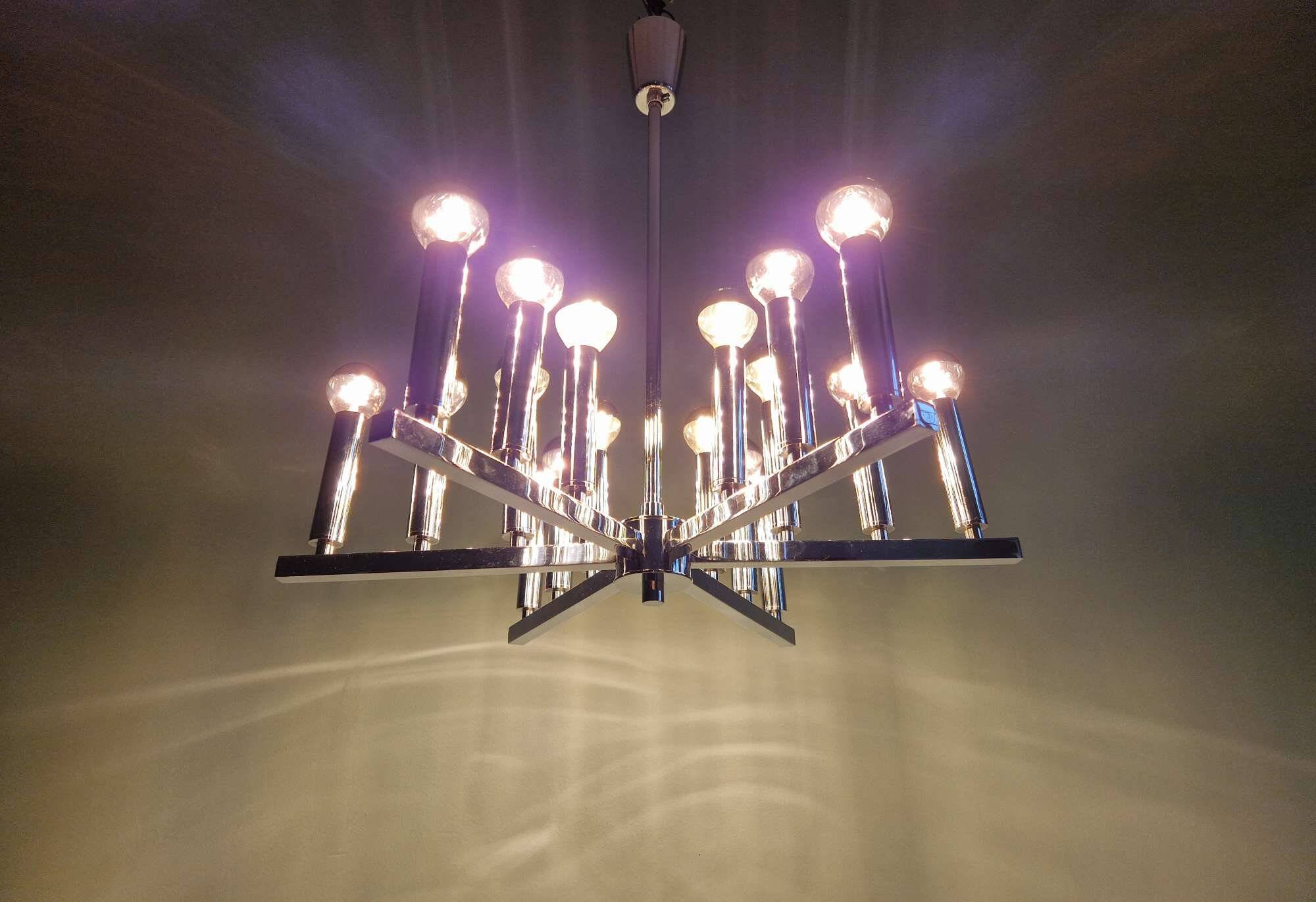 Space Age chandelier in chromed metal, 18 light points, 1970