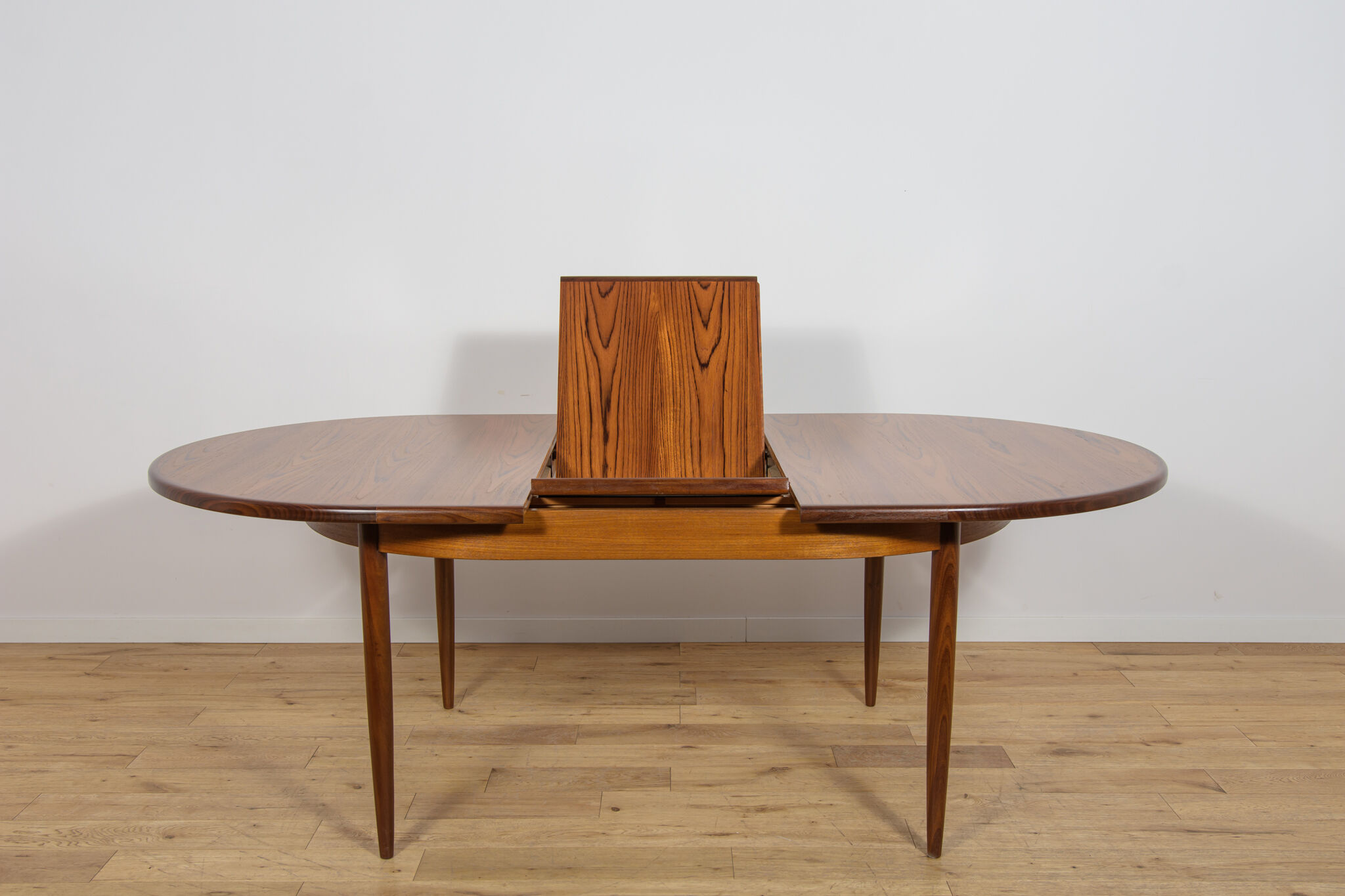 Mid-Century Oval Teak Extending Dining Table from G-Plan, United Kingdom, 1960s
