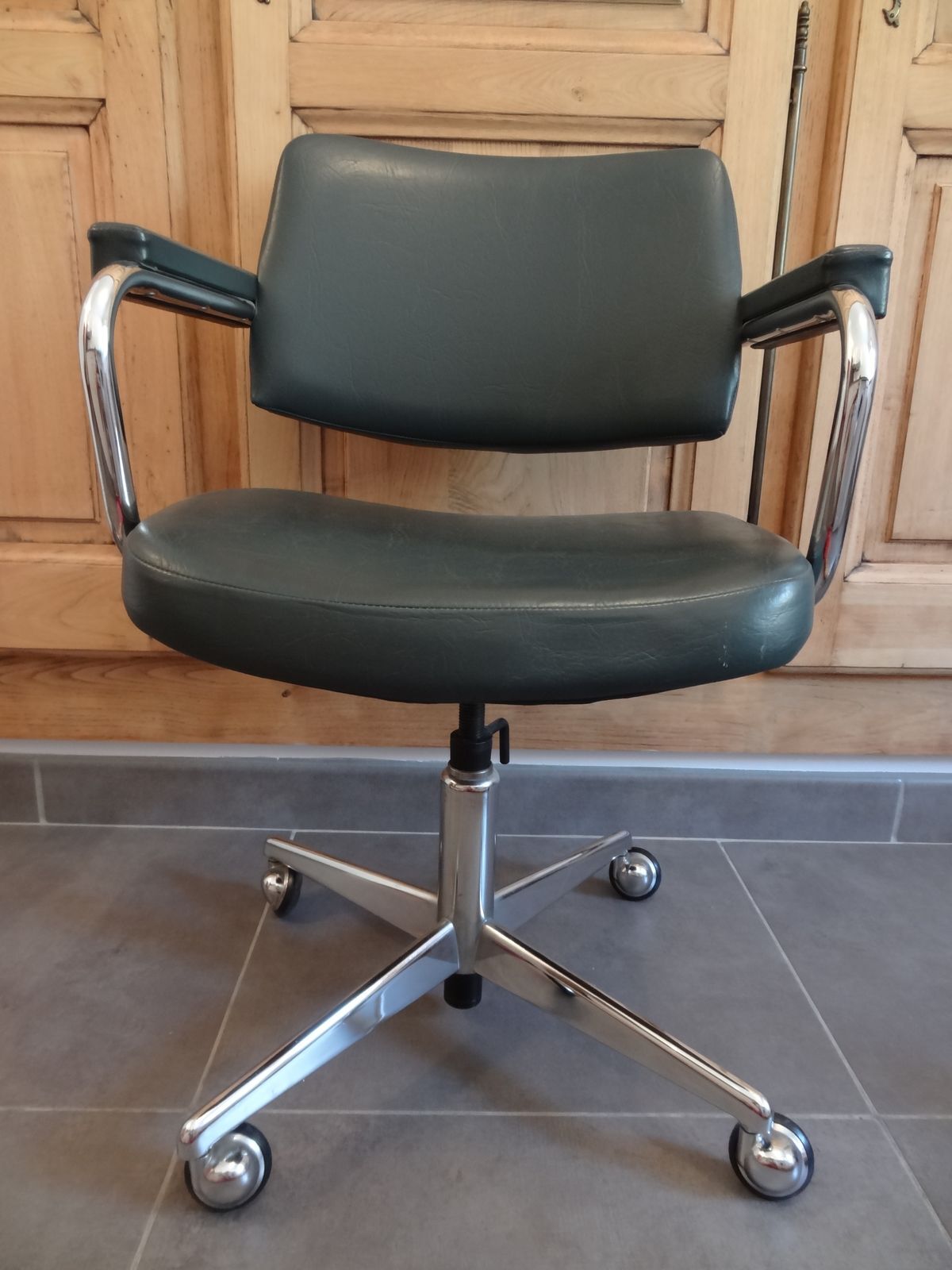 Fauteuil de bureau à roulettes années 60