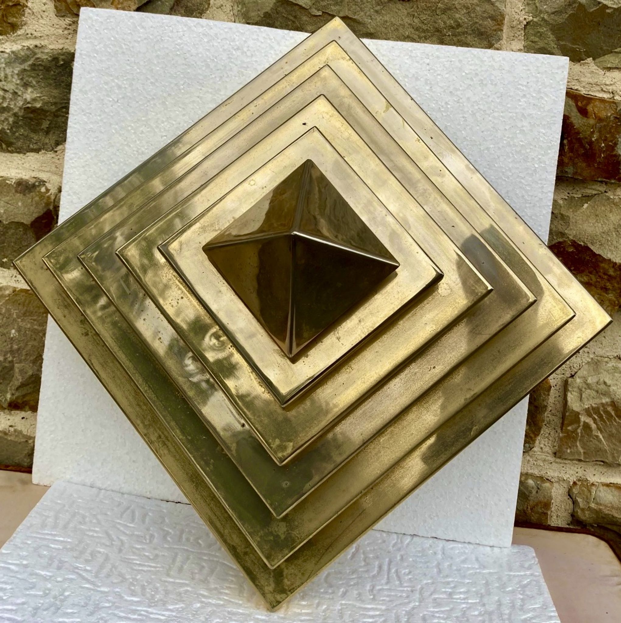 Applique murale ou plafonnier pyramidal, moderniste constructiviste