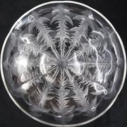 Dandelion cup signed Lalique VDA, glassware from Alsace