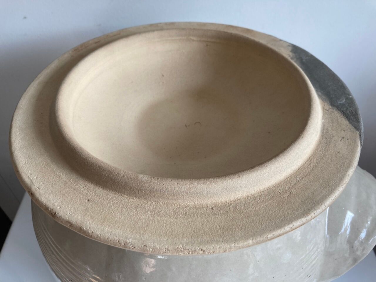 White sandstone jar xl