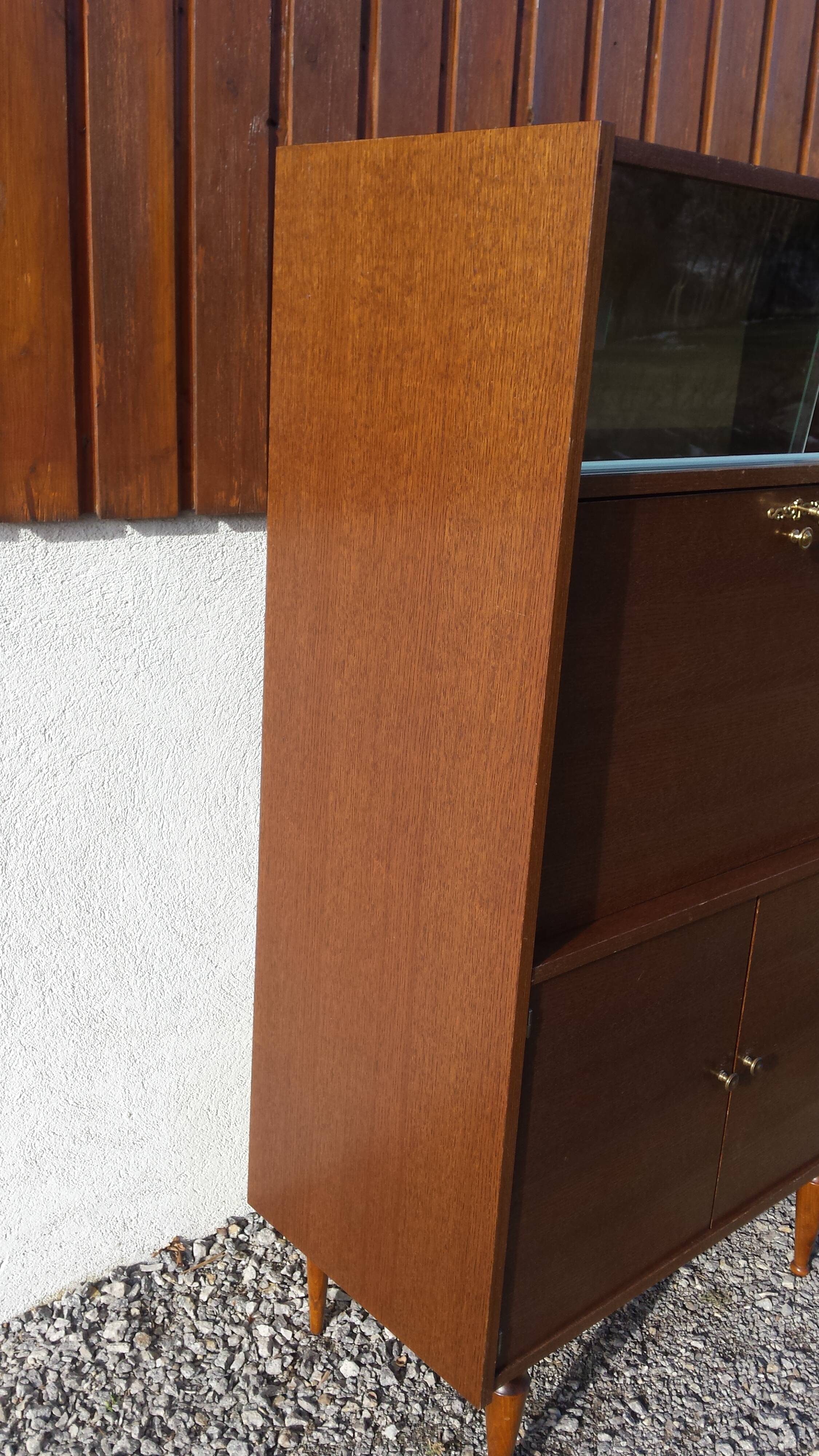 Secretary 60s, compass feet