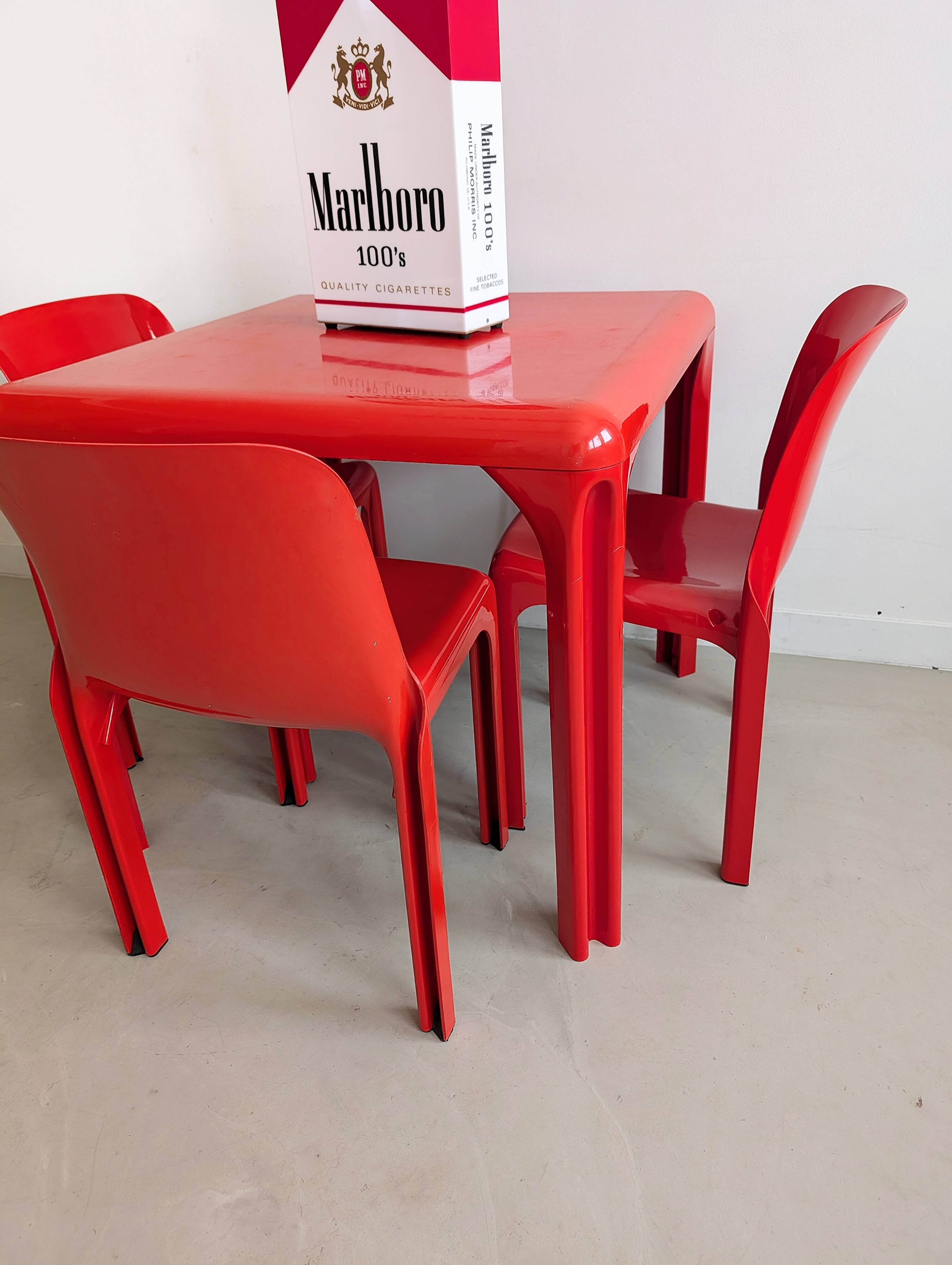 Red 'Selene' Dining Set by Vico Magistretti for Artemide 1960s