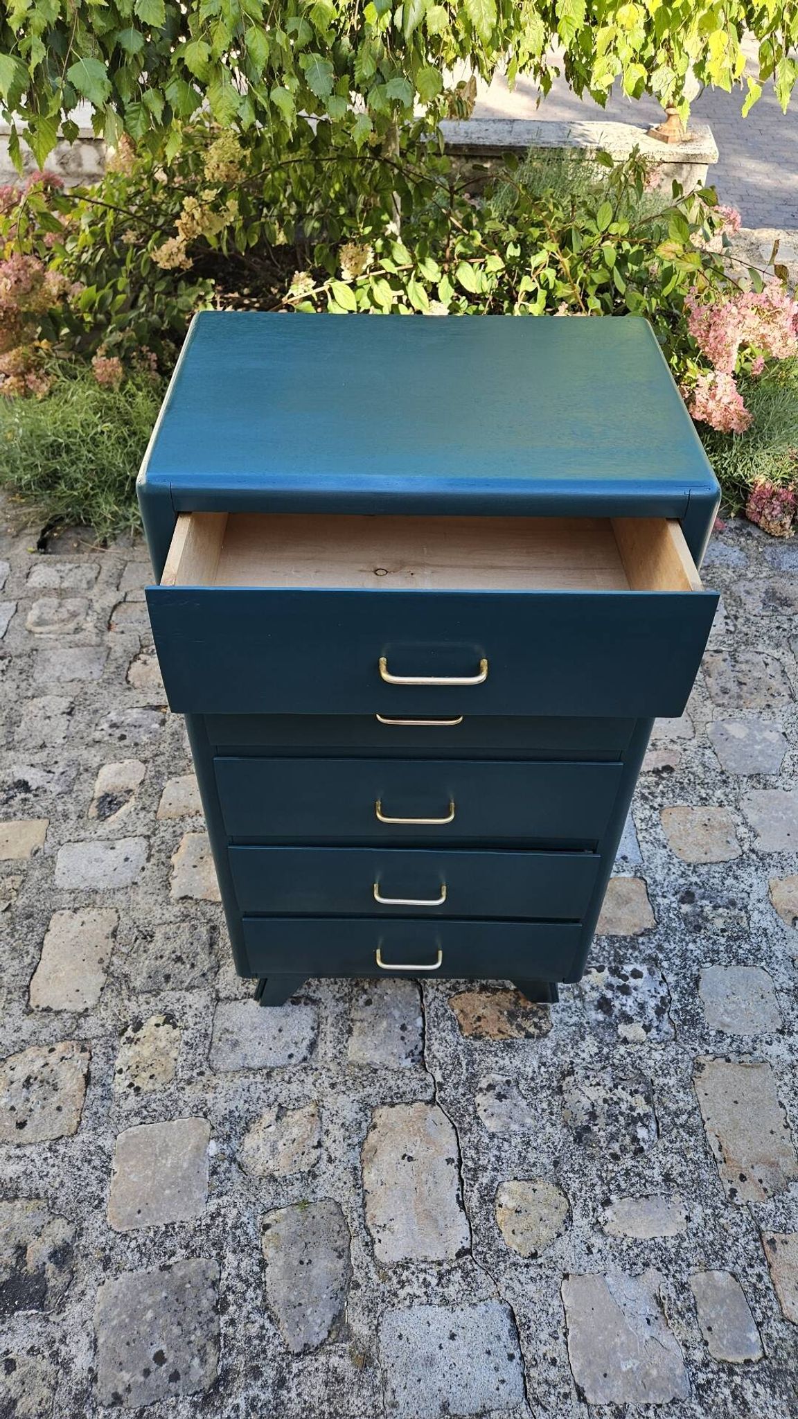 Vintage chest of drawers with 5 drawers