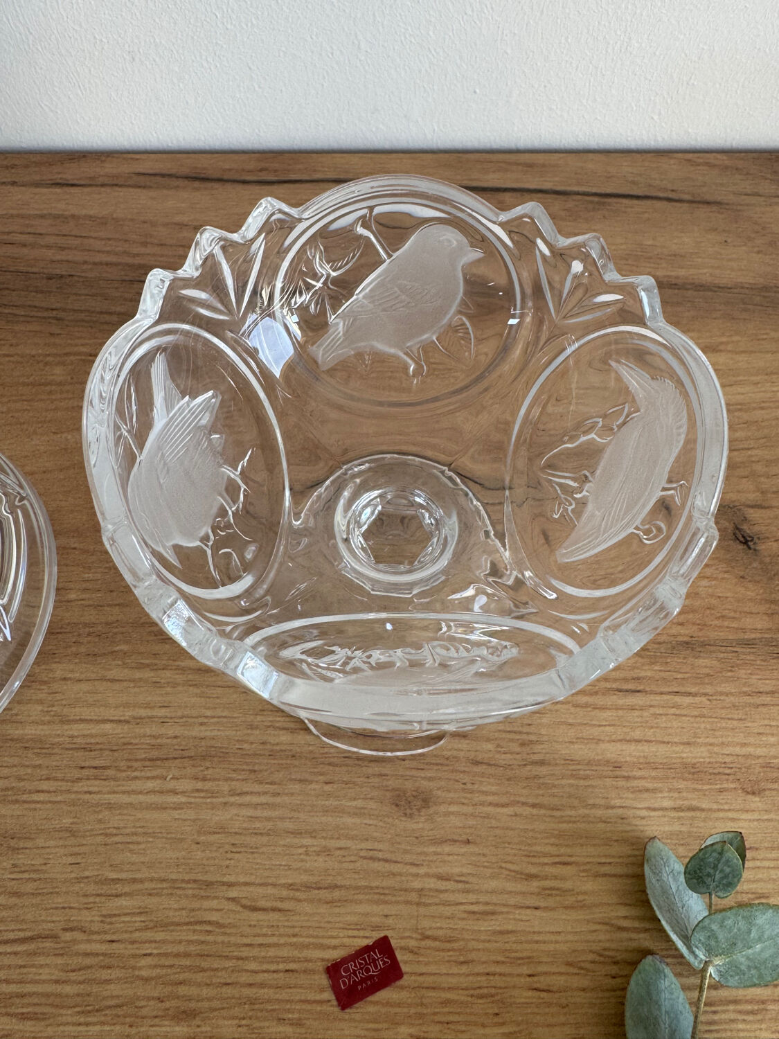 Vintage crystal bird bonbonnière