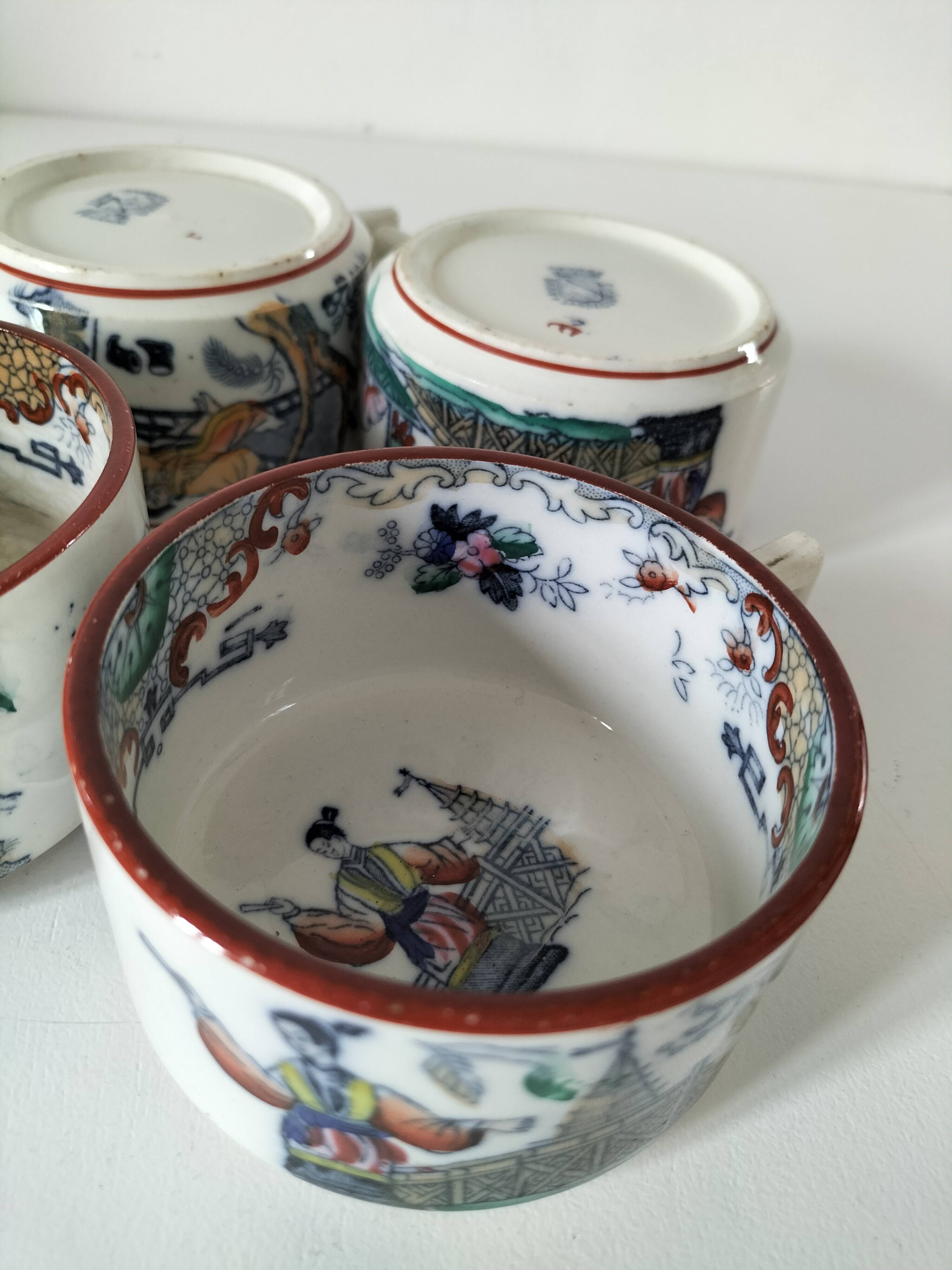 Ensemble de 4 tasses à bouillon Digoin & Sarreguemines, décor Timor
