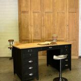 Old American style office in solid oak