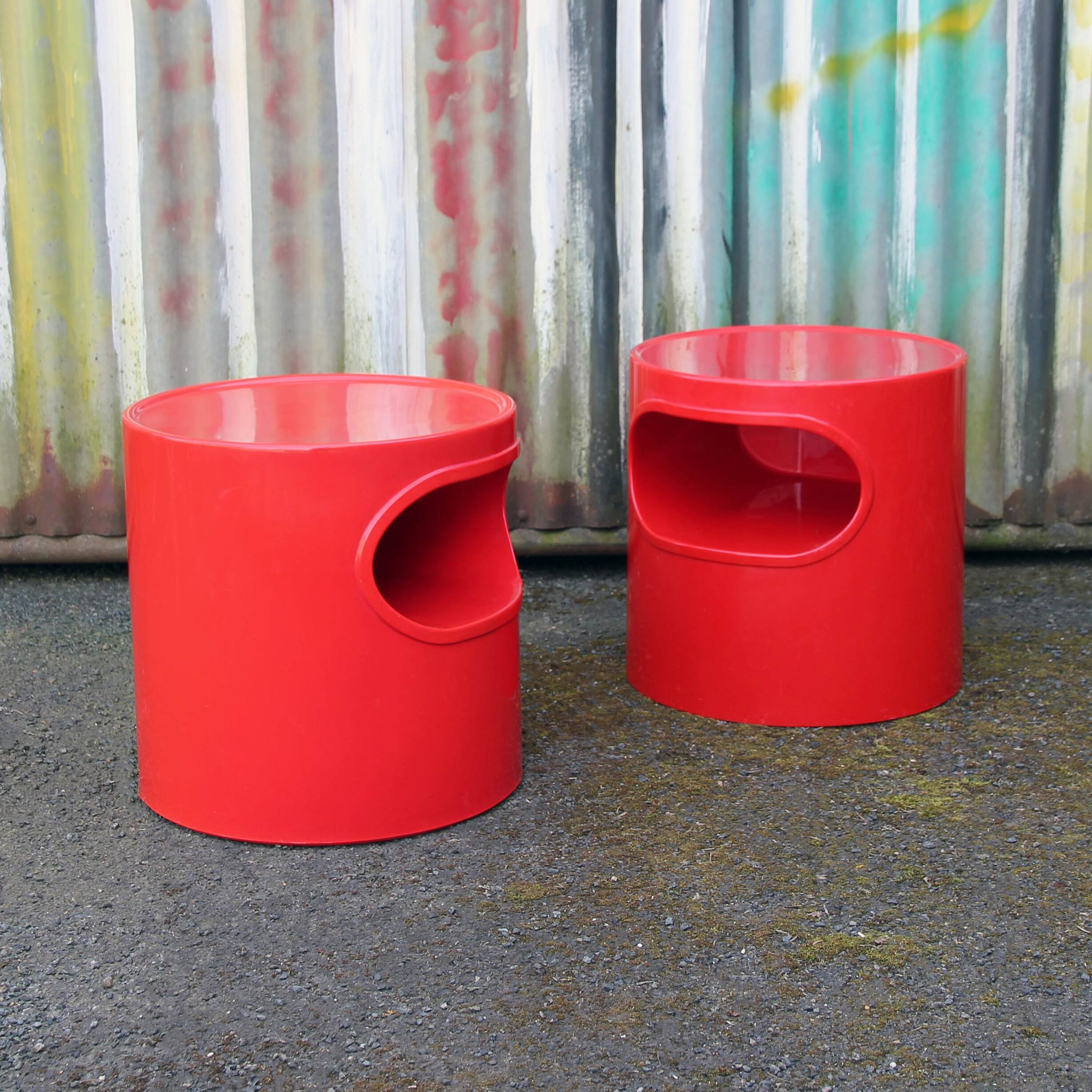 Pair of red Giano Vano bedside tables / side tables by Emma Gismondi for Artemide