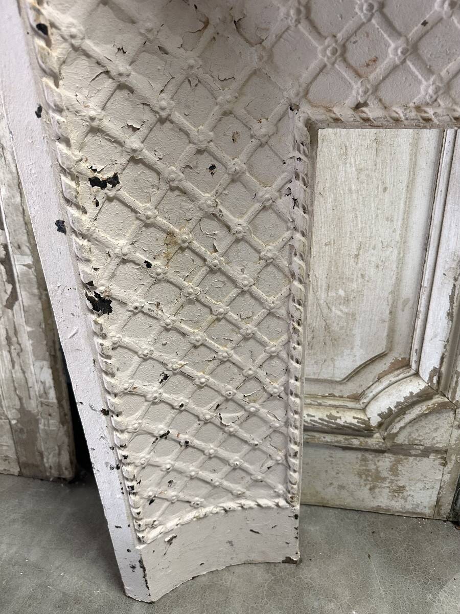 Reduced cast iron fireplace fender Louis XVI