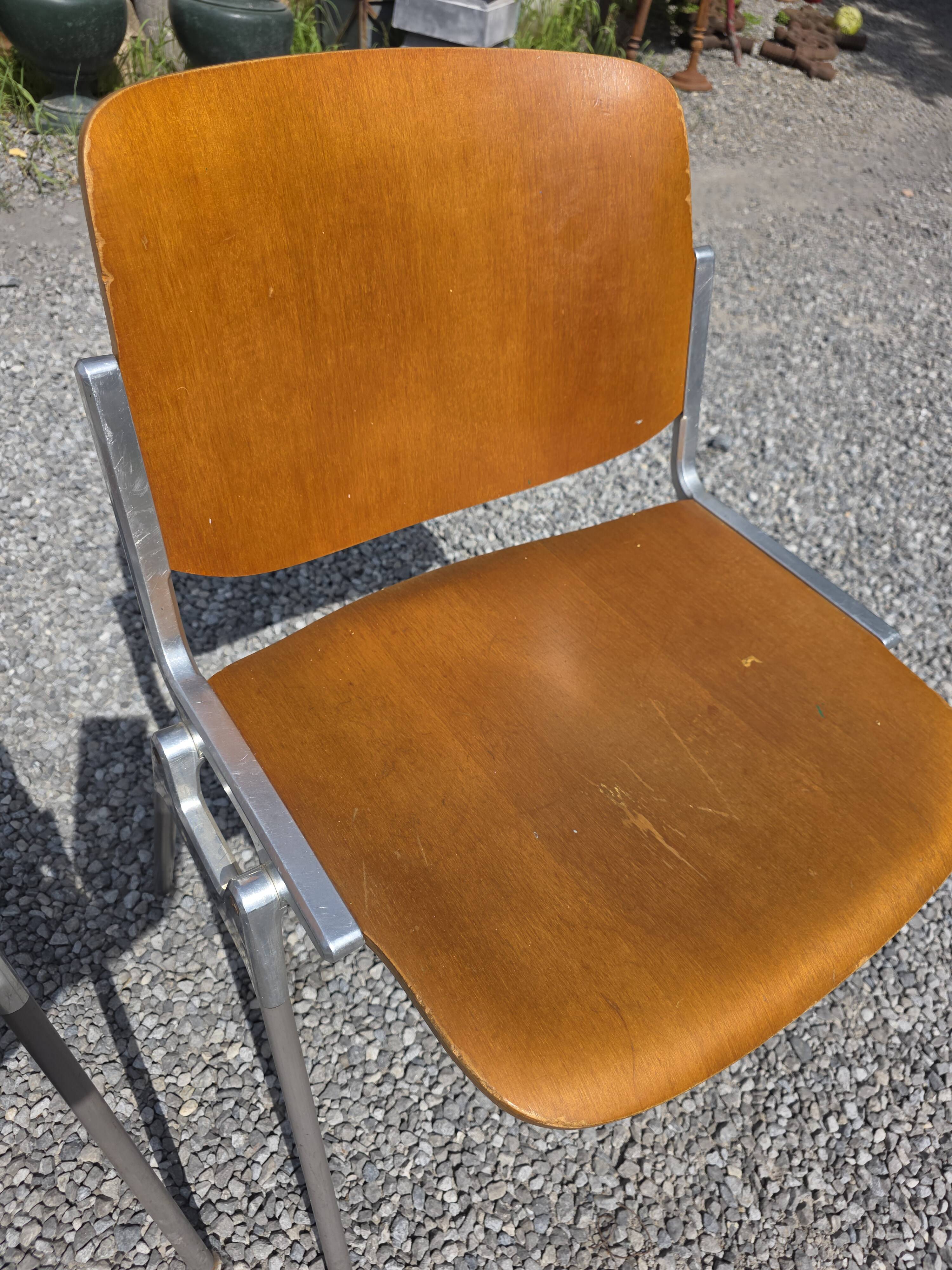 Paire de chaises "DSC 106" par Giancarlo Piretti pour Castelli, 1960