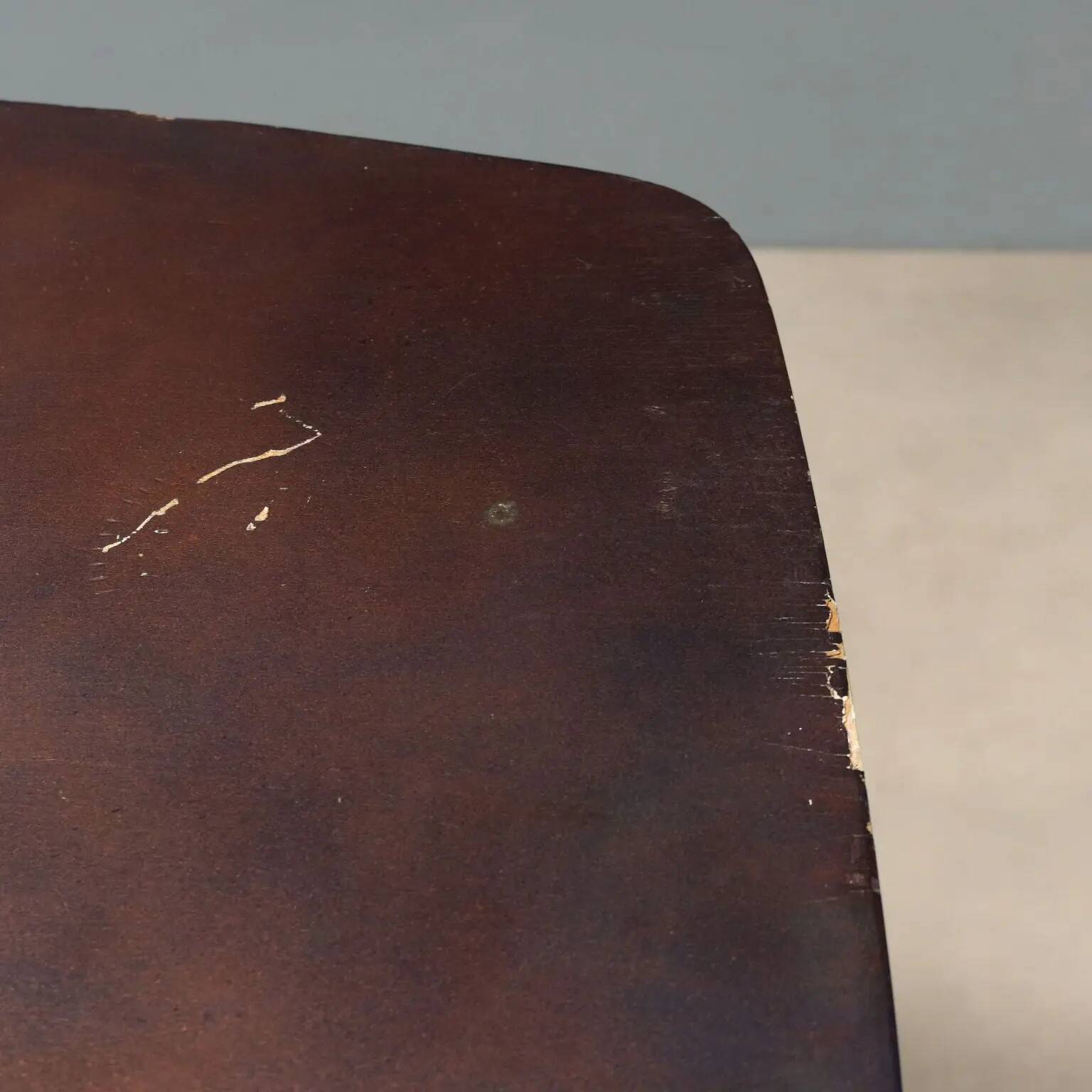 Vintage enamelled metal table, Italian design from the 1960s.