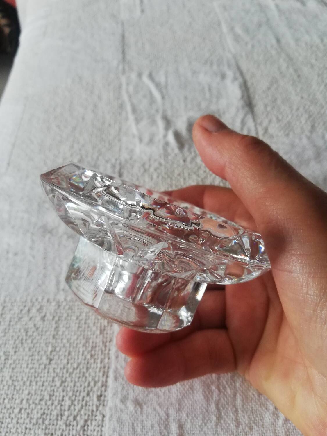 Lot de deux bougeoirs cristal formes différentes