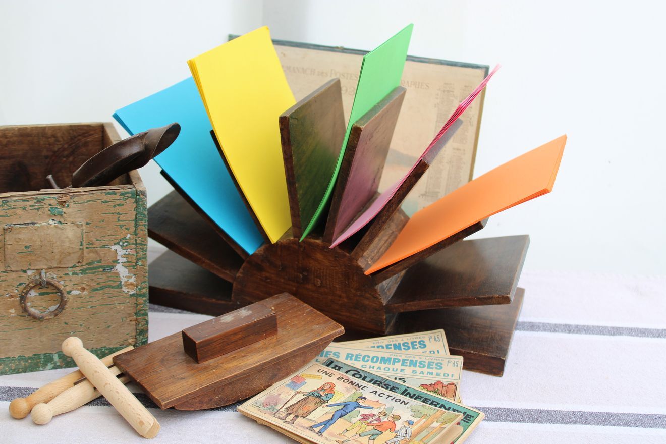 Wooden mail rack