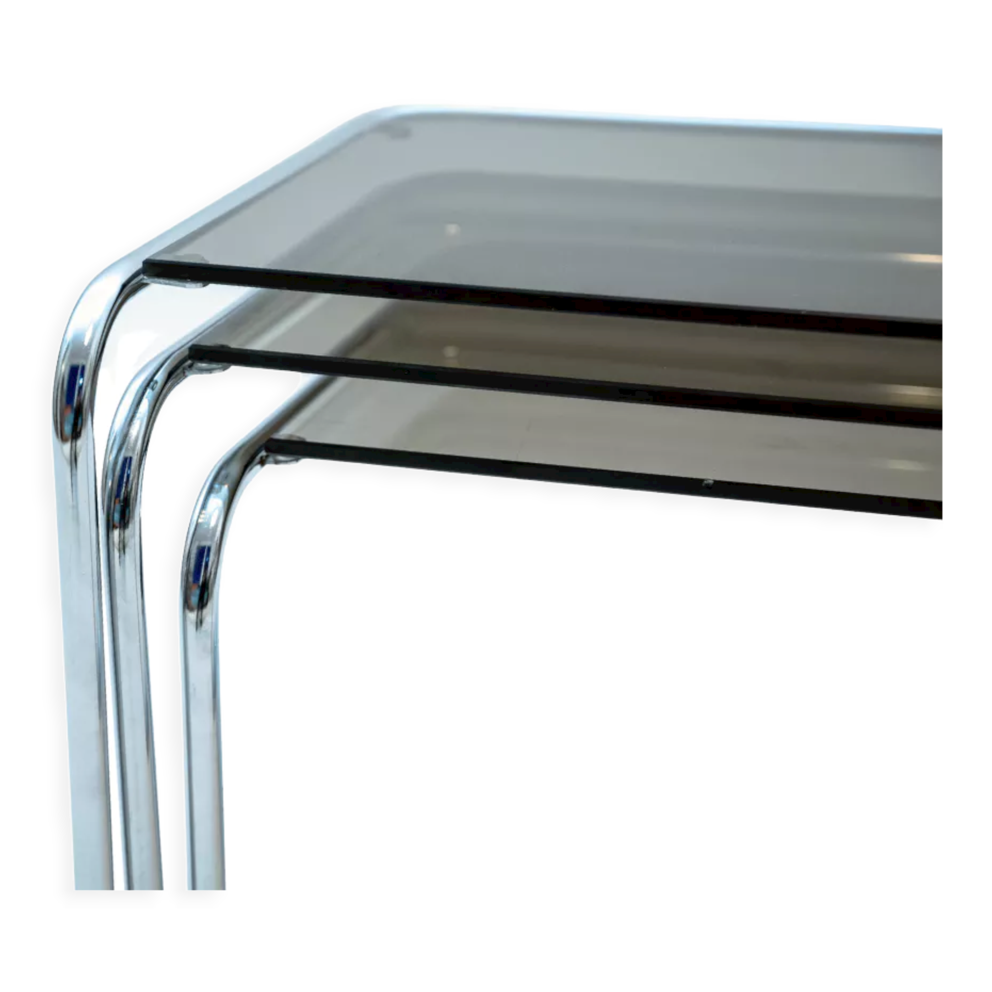 Tubular nesting tables